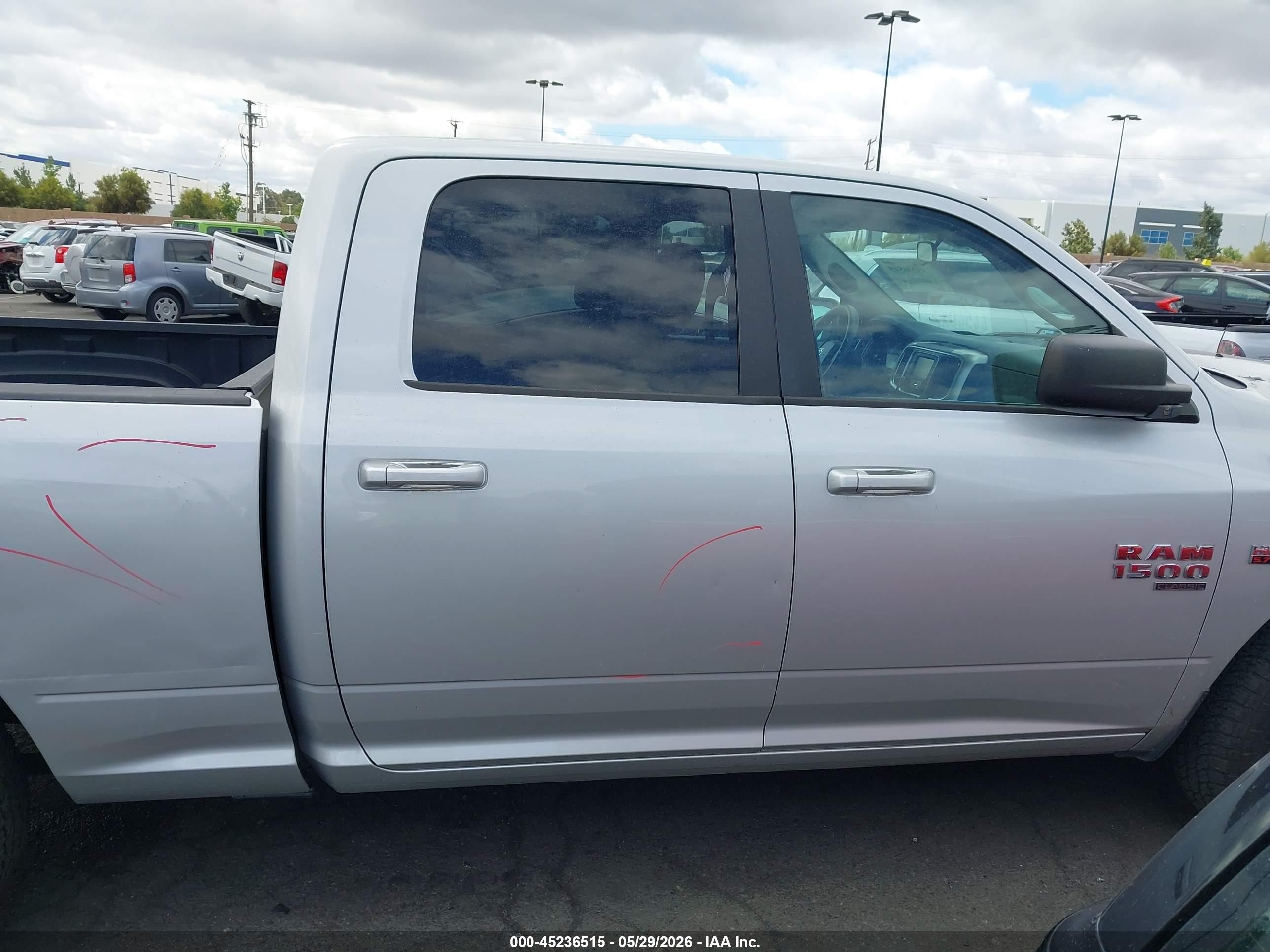 2019 Ram 1500 Classic Slt  4x2 6'4 Box Серебряный vin: 1C6RR6TT9KS512344