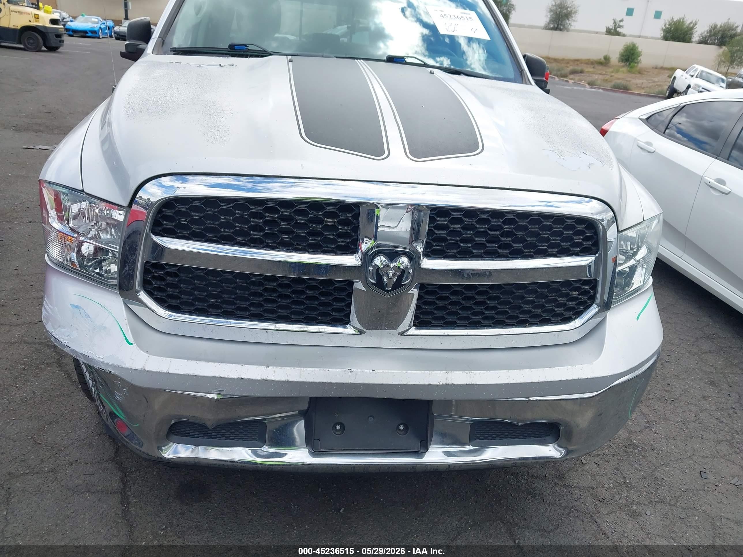 2019 Ram 1500 Classic Slt  4x2 6'4 Box Серебряный vin: 1C6RR6TT9KS512344