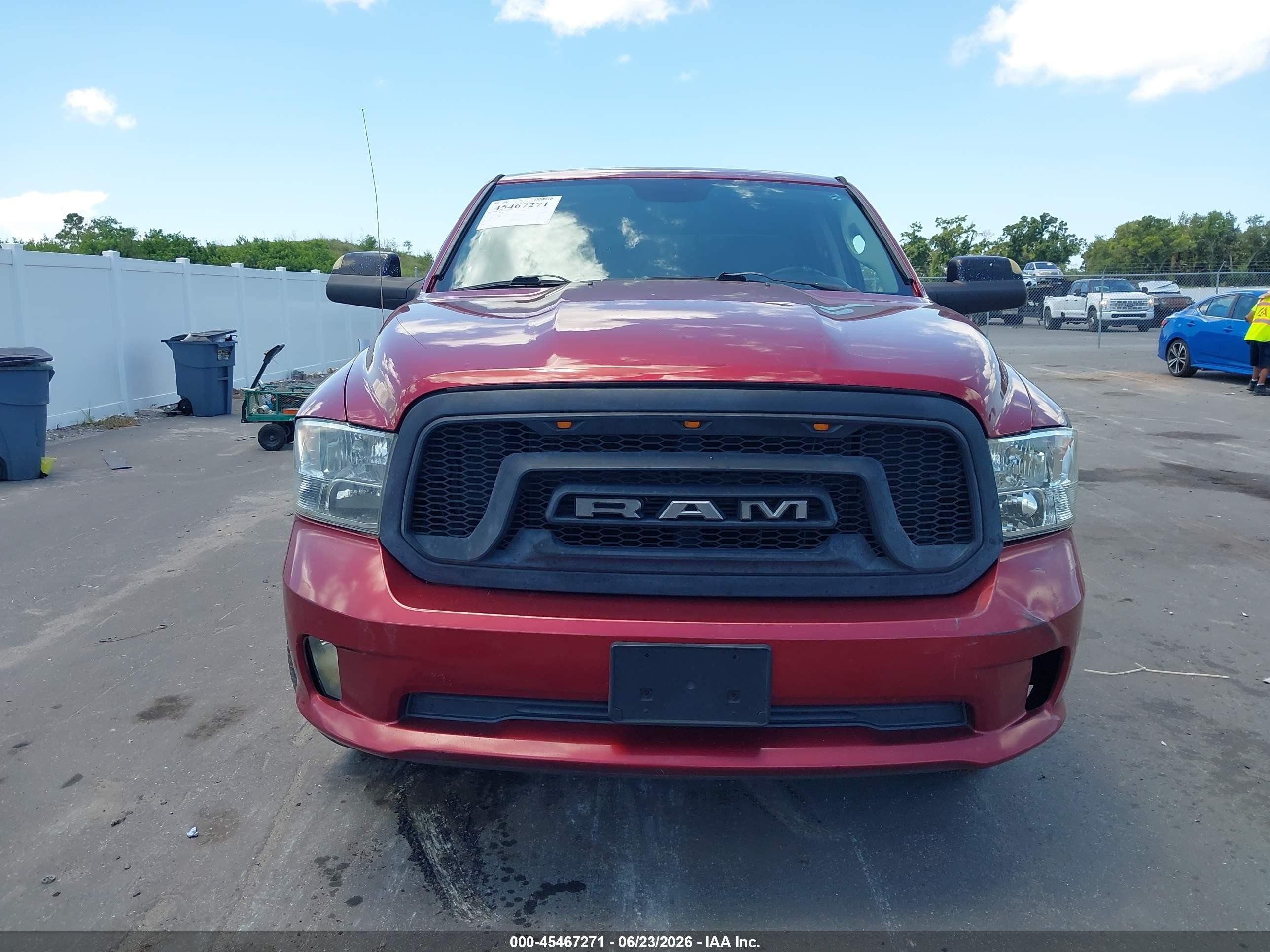 2014 Ram 1500 Sport Red vin: 1C6RR6UT0ES198442