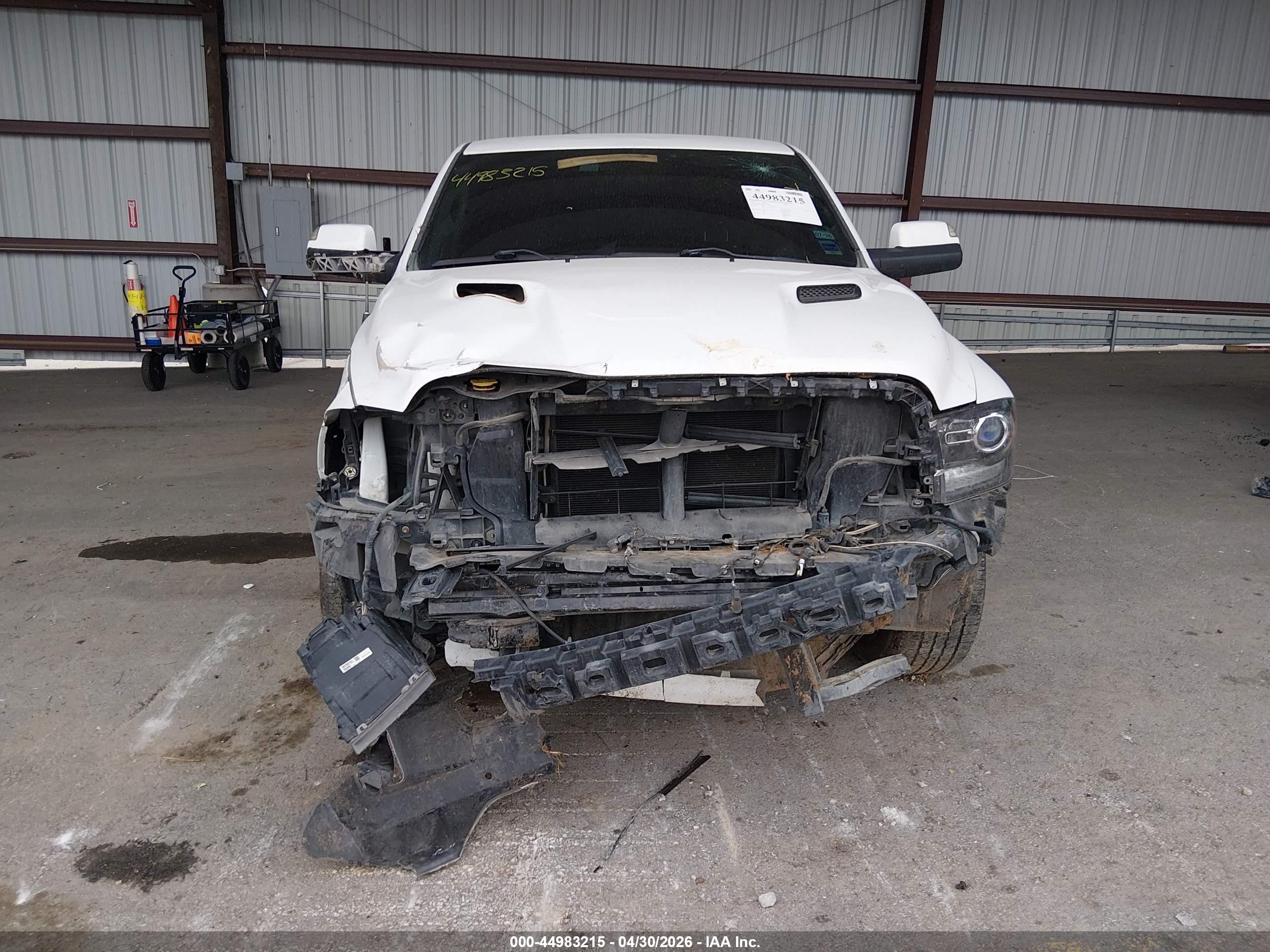 2015 Ram 1500 Sport White vin: 1C6RR6UT2FS629588