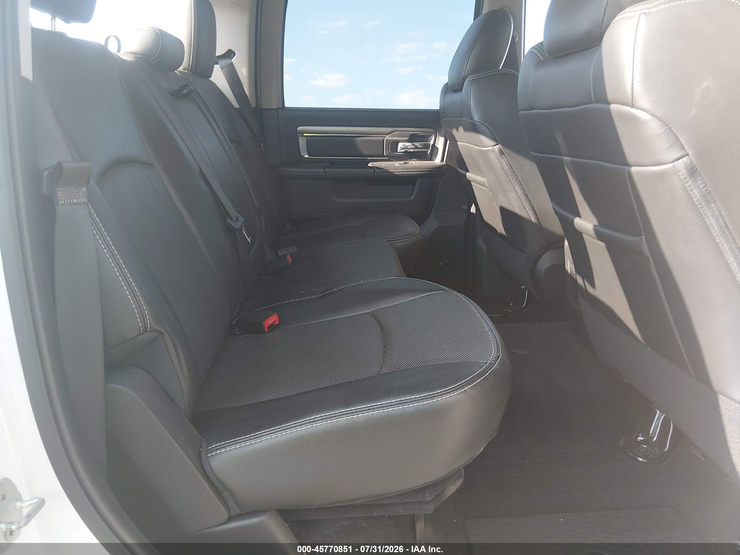 2014 Ram 1500 Sport White vin: 1C6RR6UT6ES448590