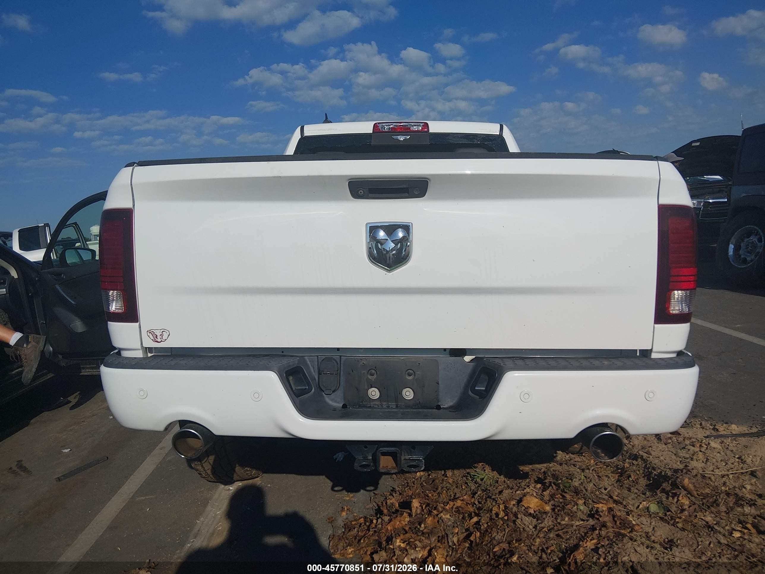 2014 Ram 1500 Sport White vin: 1C6RR6UT6ES448590