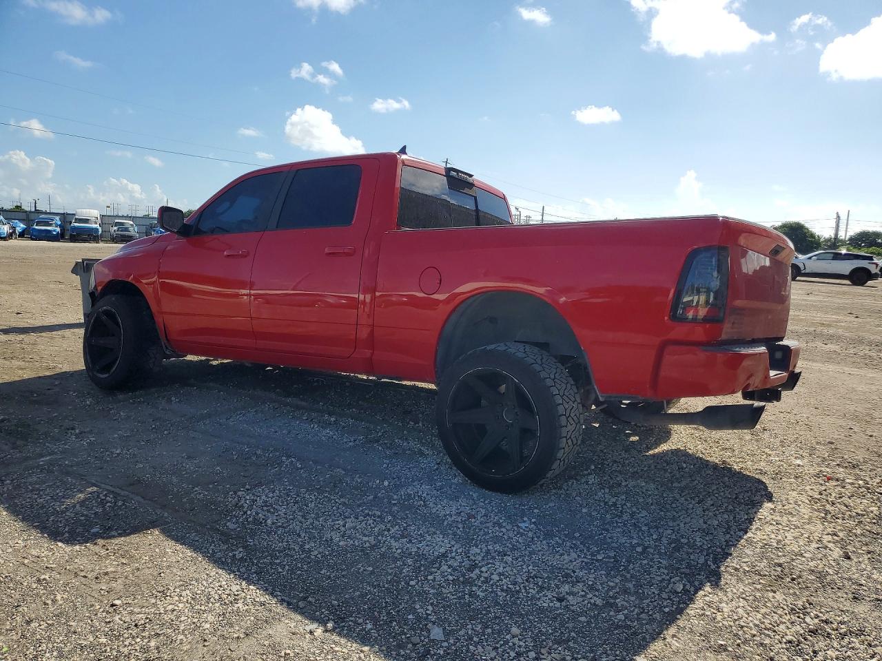 2015 Ram 1500 Sport Red vin: 1C6RR6UT6FS629416