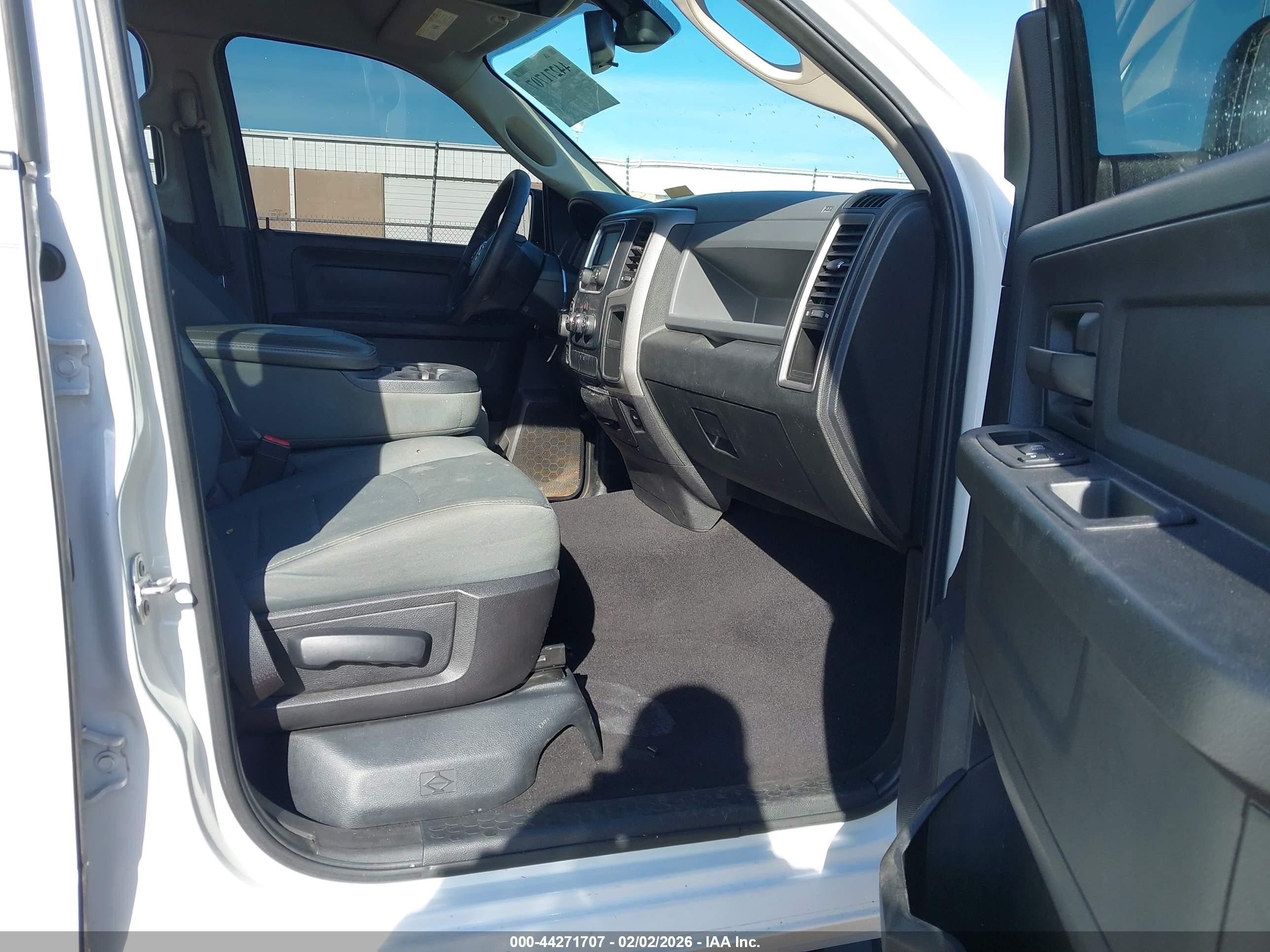 2014 Ram 1500 Tradesman White vin: 1C6RR7FG0ES469571