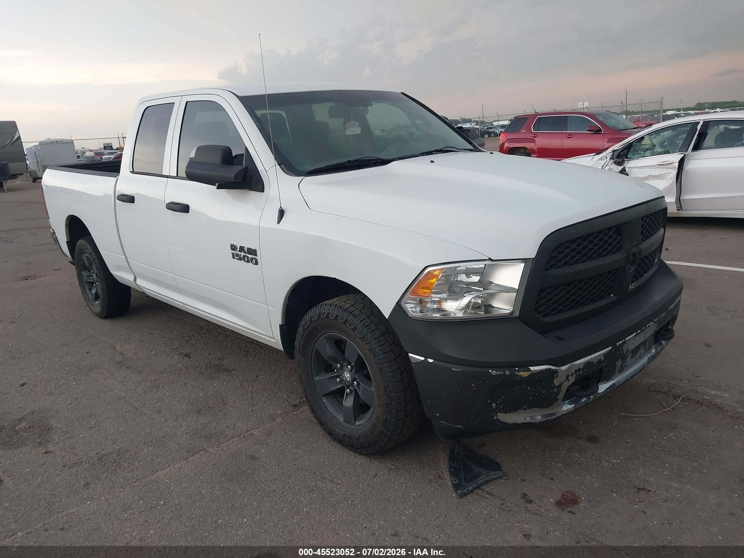 2015 Ram 1500 Tradesman White vin: 1C6RR7FG1FS763451