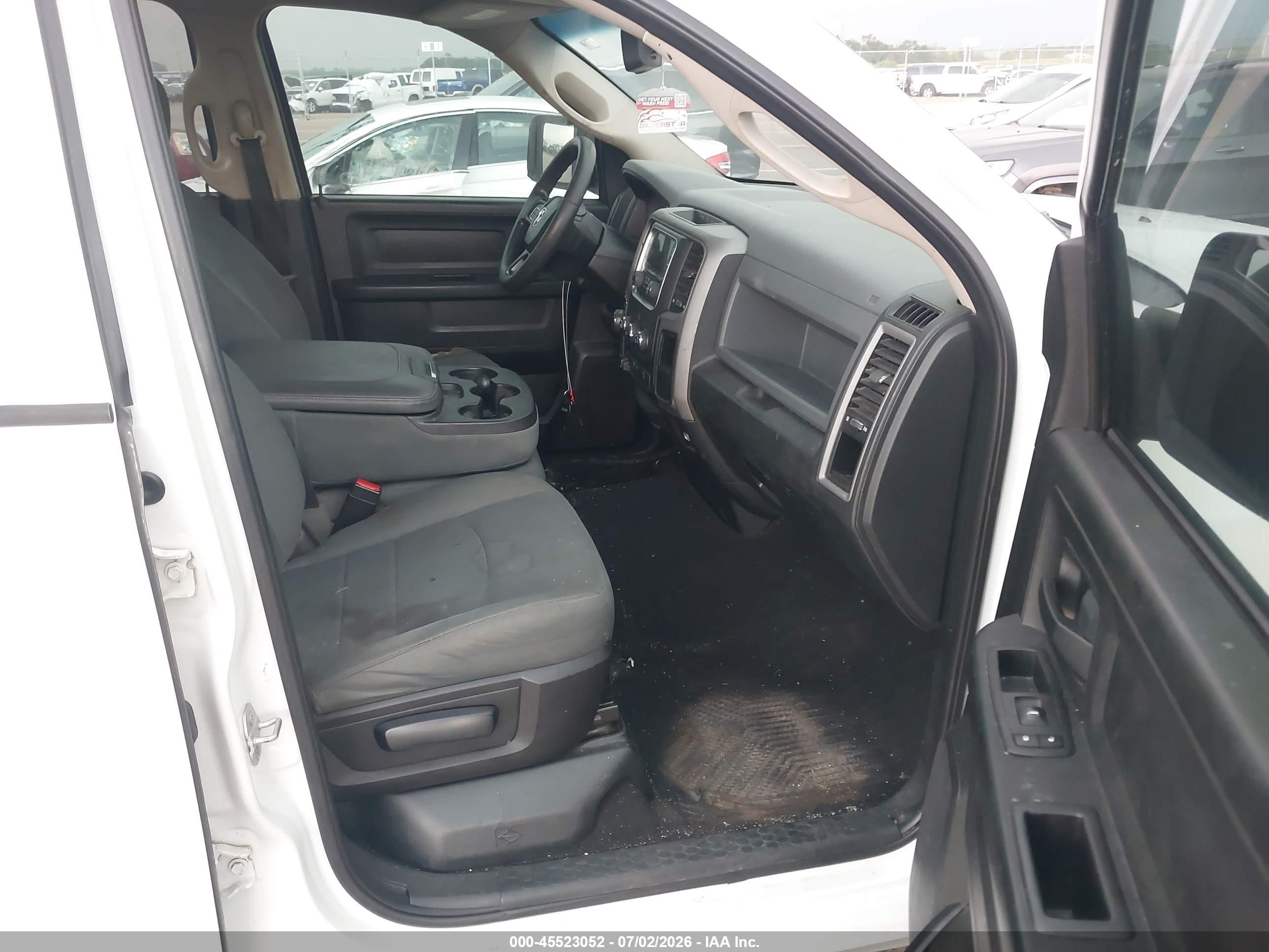 2015 Ram 1500 Tradesman White vin: 1C6RR7FG1FS763451