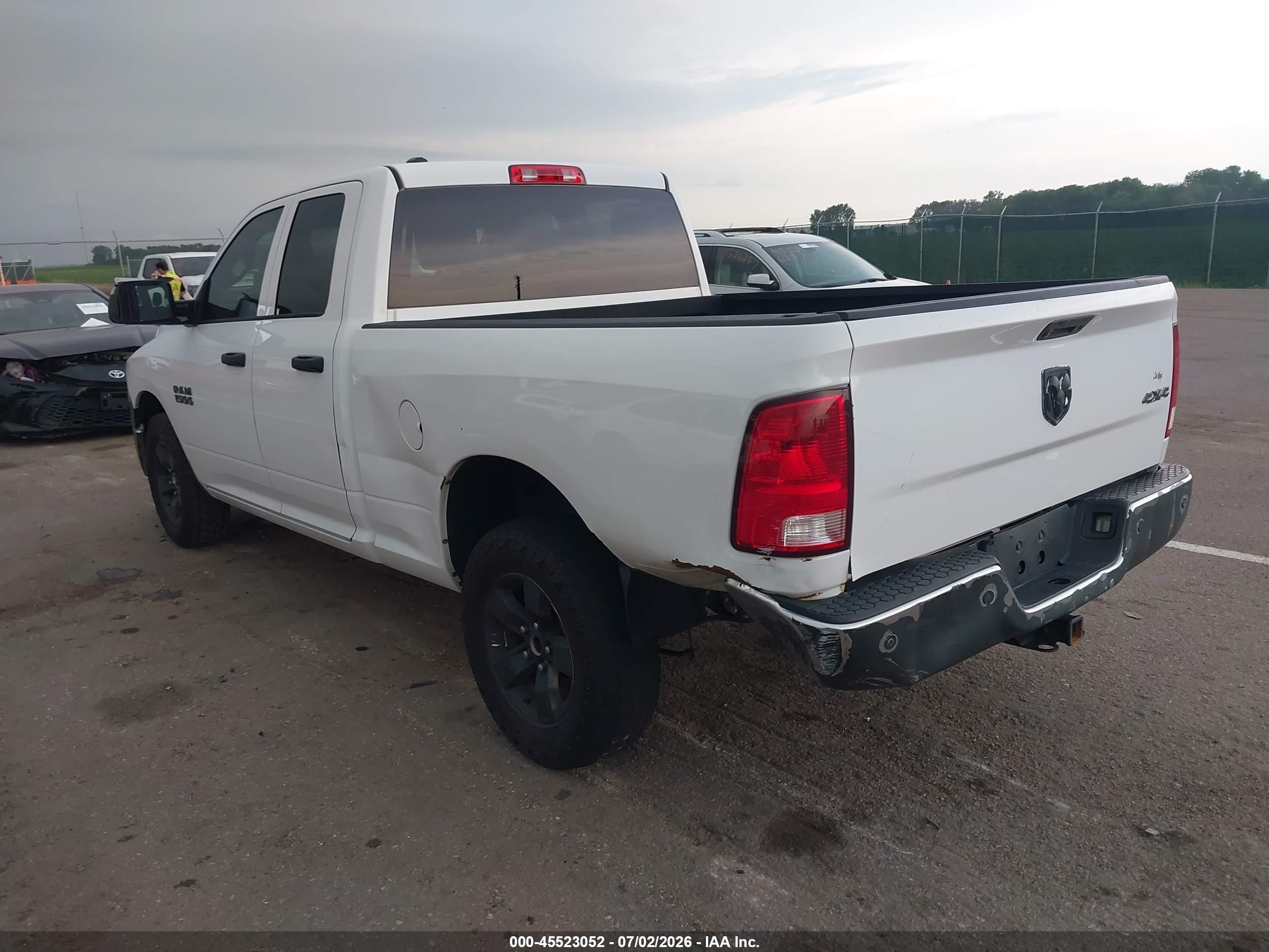 2015 Ram 1500 Tradesman White vin: 1C6RR7FG1FS763451