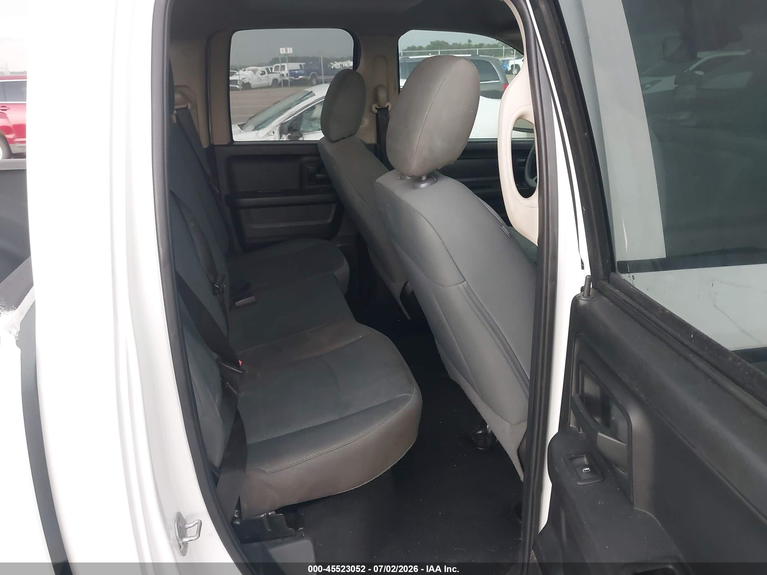 2015 Ram 1500 Tradesman White vin: 1C6RR7FG1FS763451