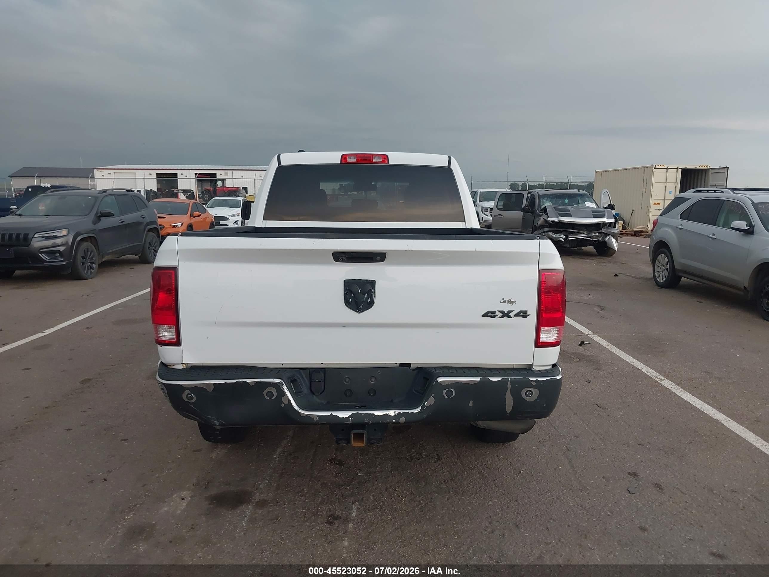 2015 Ram 1500 Tradesman White vin: 1C6RR7FG1FS763451