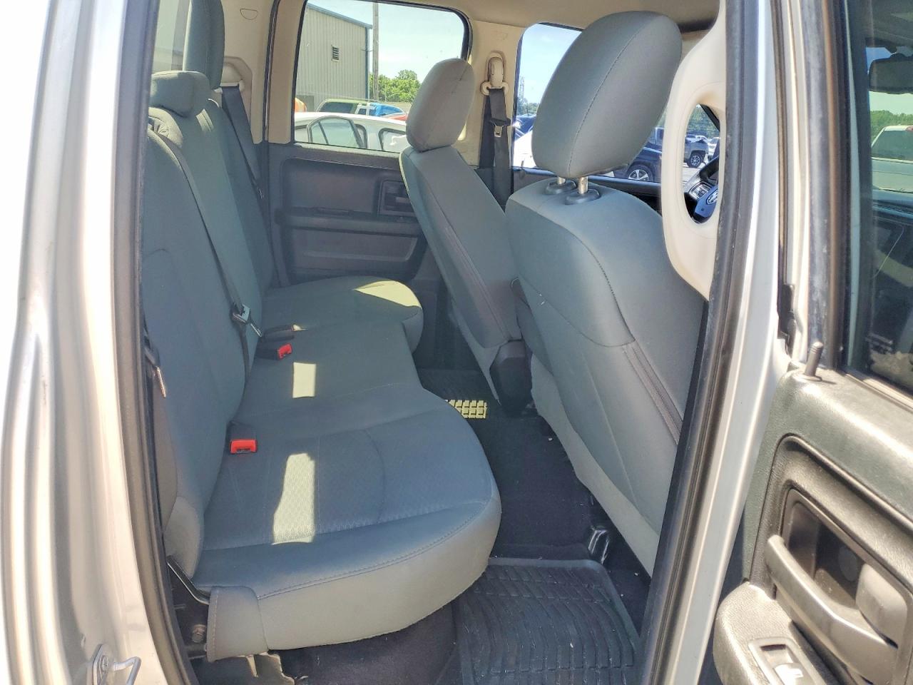 2016 Ram 1500 St Silver vin: 1C6RR7FG2GS365120