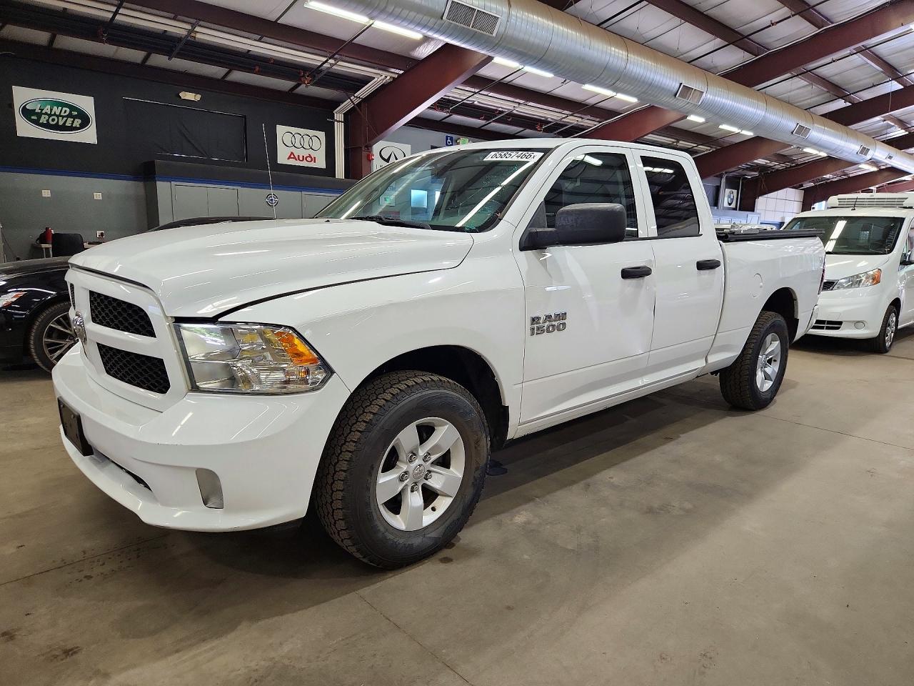 2018 Ram 1500 St White vin: 1C6RR7FG3JS215315