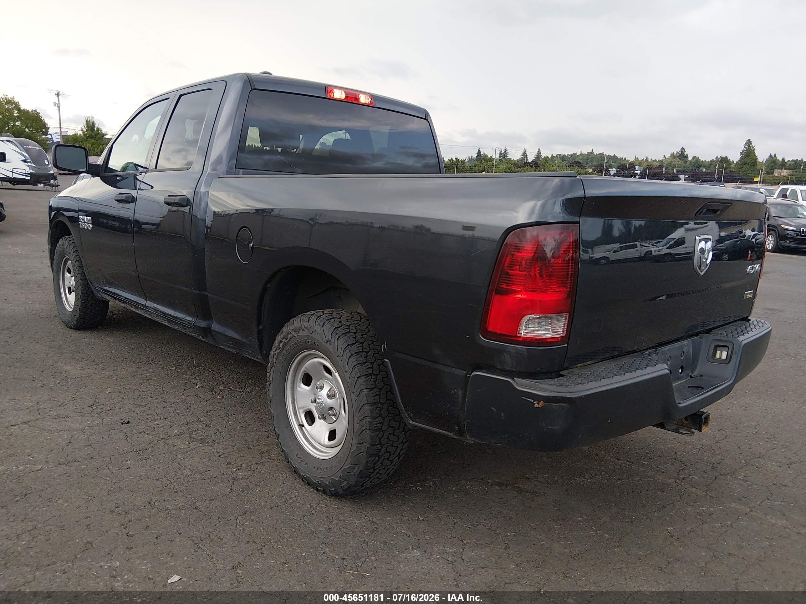 2018 Ram 1500 Tradesman  4x4 6'4 Box Black vin: 1C6RR7FG3JS297255