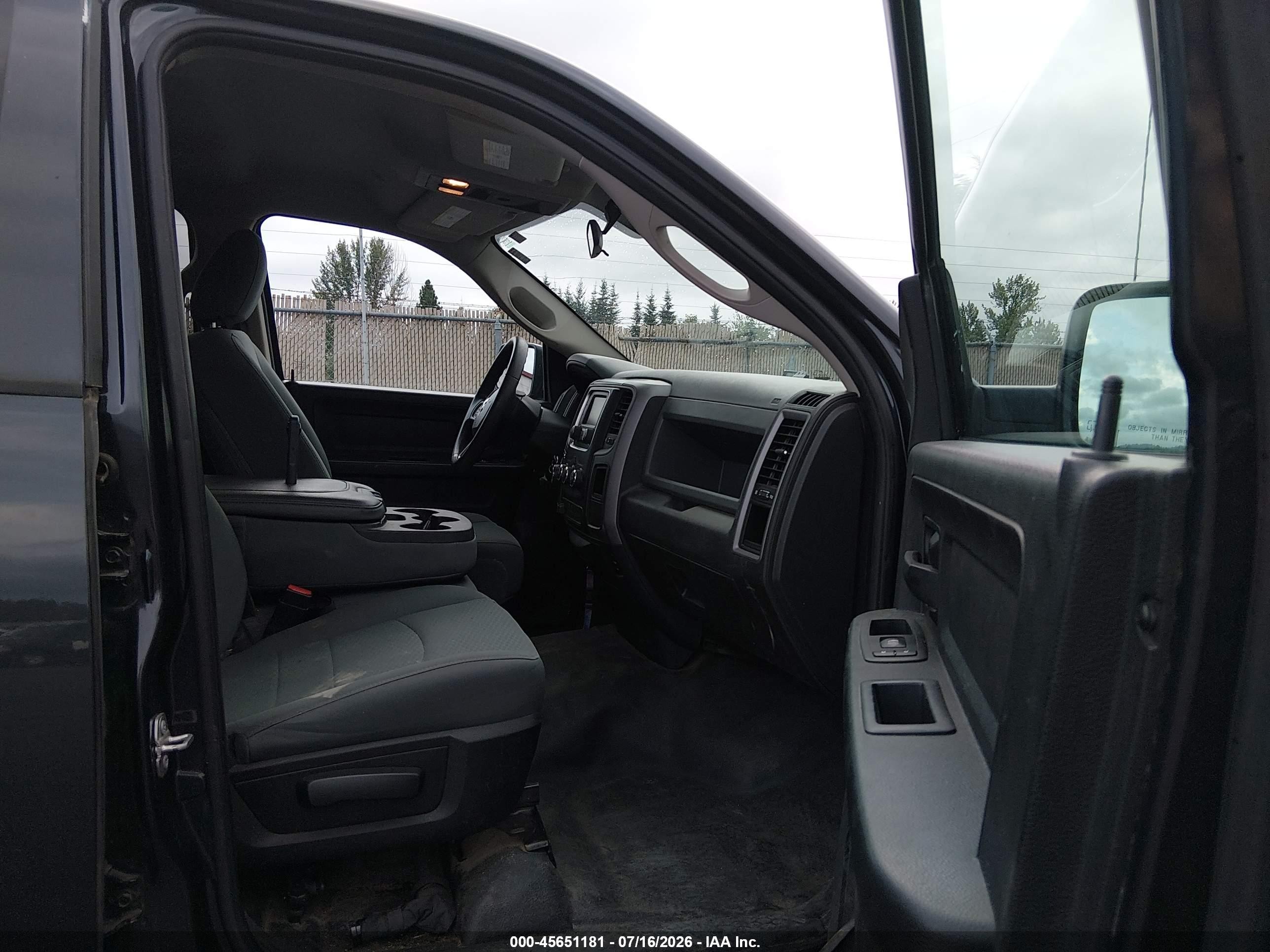 2018 Ram 1500 Tradesman  4x4 6'4 Box Black vin: 1C6RR7FG3JS297255