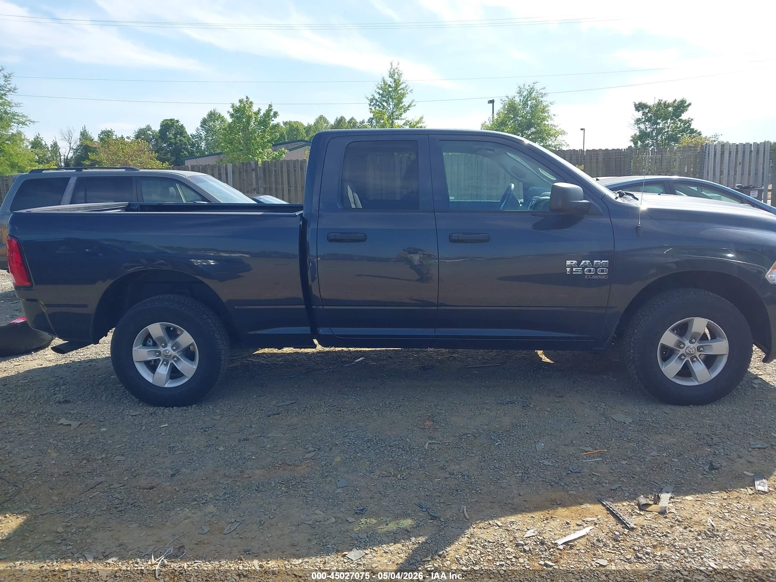2019 Ram 1500 Classic Express  4x4 6'4 Box Black vin: 1C6RR7FG3KS623850