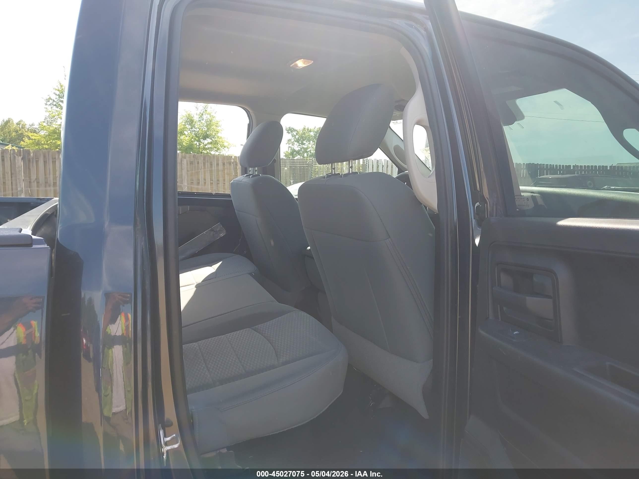 2019 Ram 1500 Classic Express  4x4 6'4 Box Black vin: 1C6RR7FG3KS623850