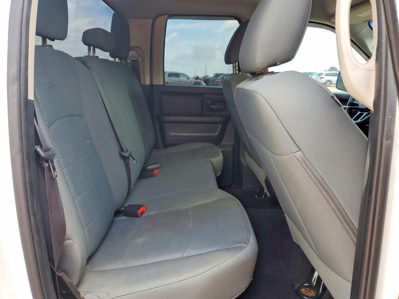 2015 Ram 1500 St White vin: 1C6RR7FG4FS647919
