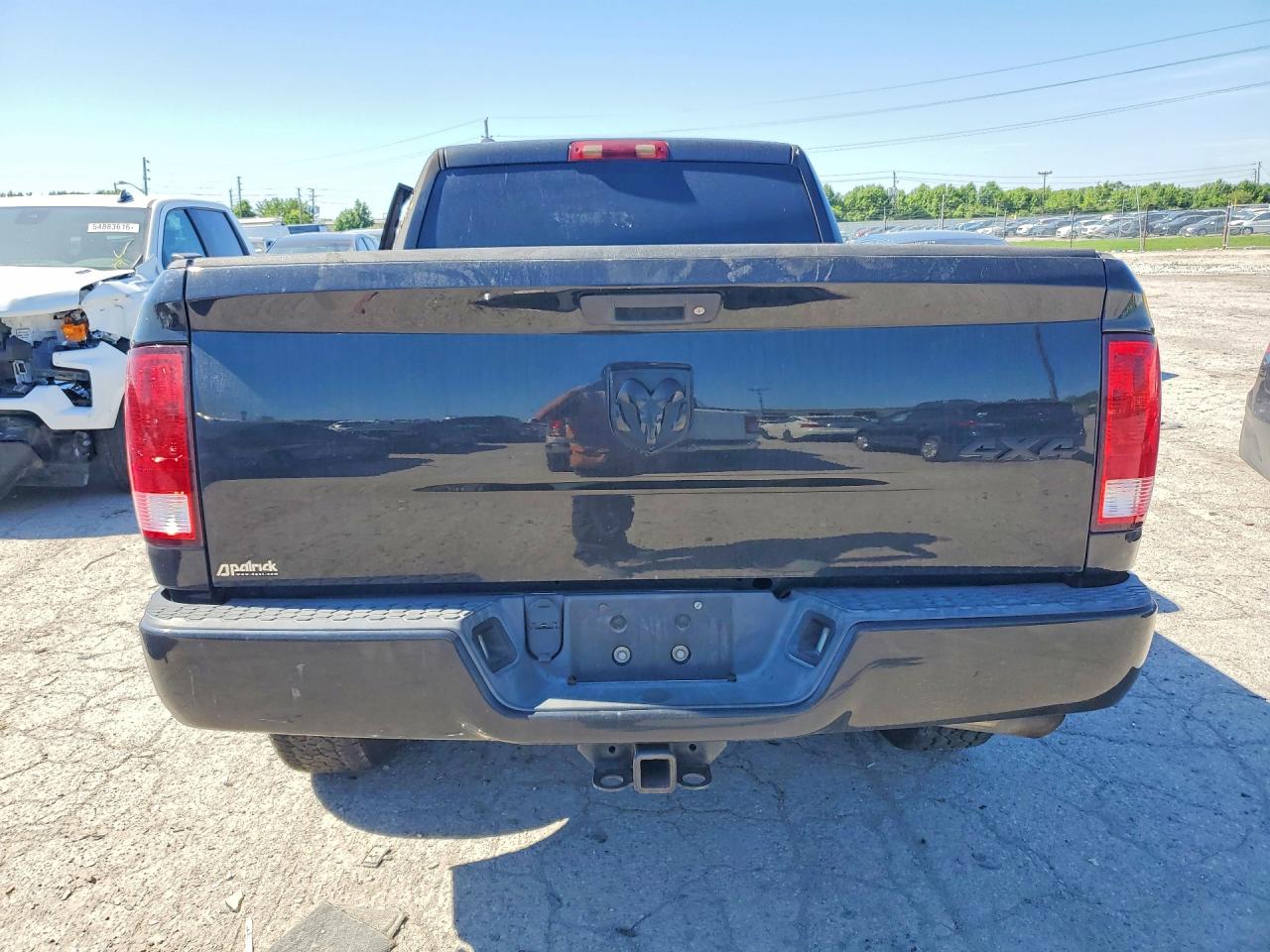 2015 Ram 1500 St Burn vin: 1C6RR7FG4FS672299