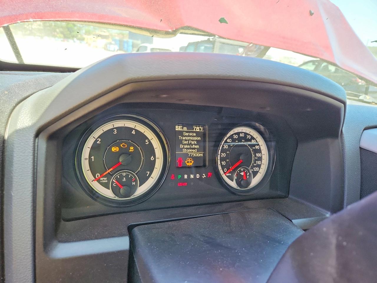 2019 Ram 1500 Classic Tradesman Red vin: 1C6RR7FG4KS536460