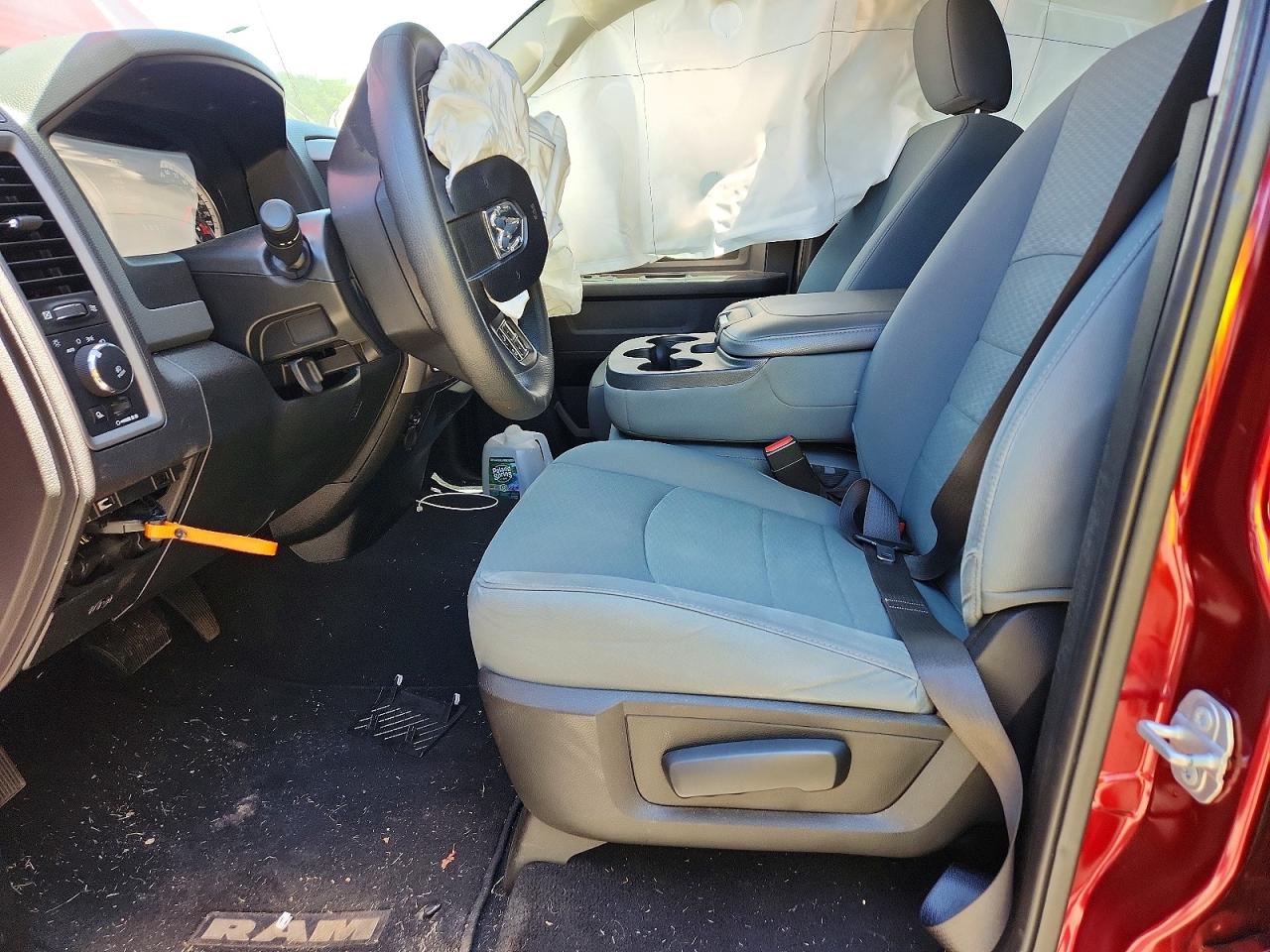 2019 Ram 1500 Classic Tradesman Red vin: 1C6RR7FG4KS536460