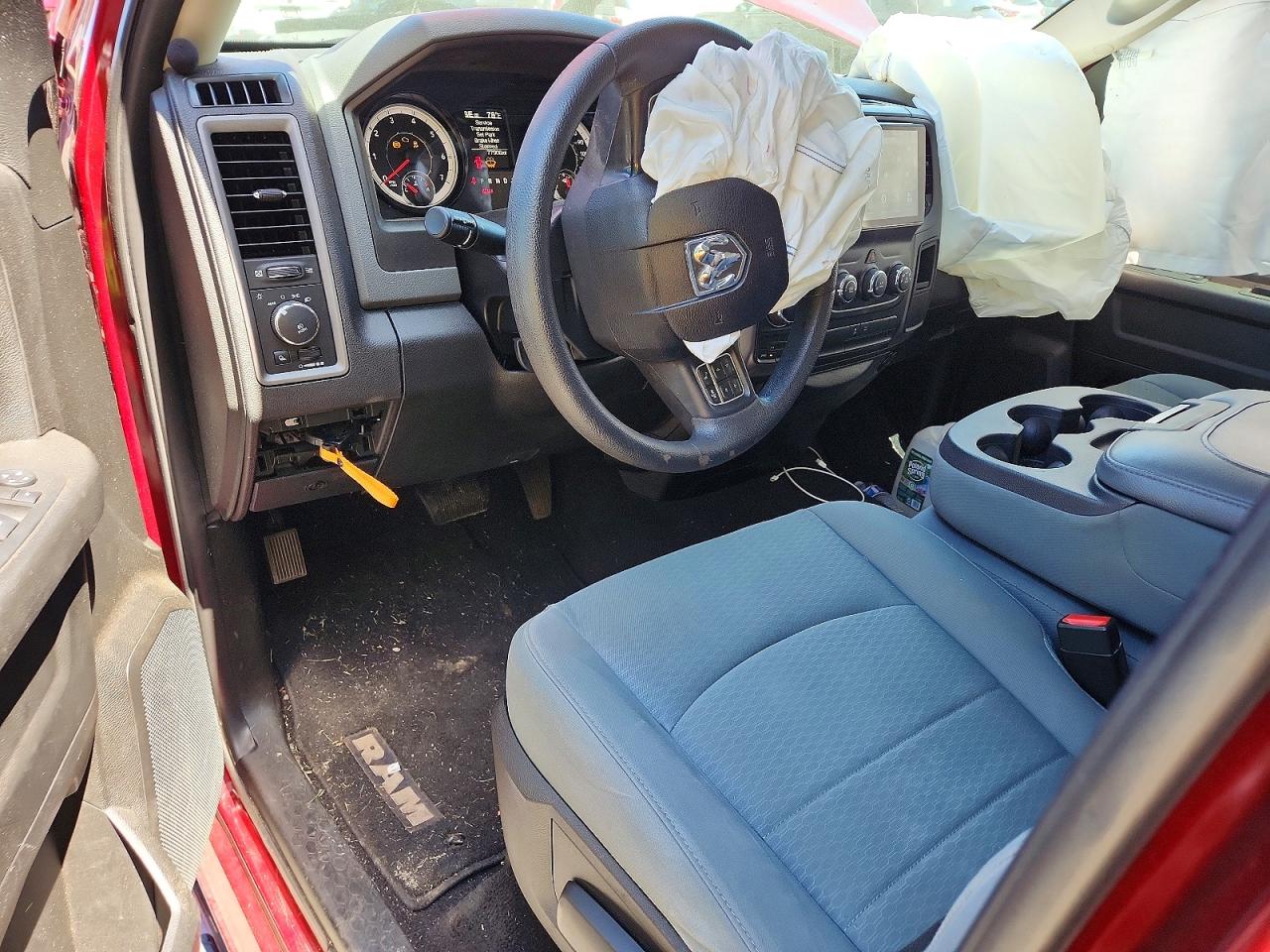 2019 Ram 1500 Classic Tradesman Red vin: 1C6RR7FG4KS536460