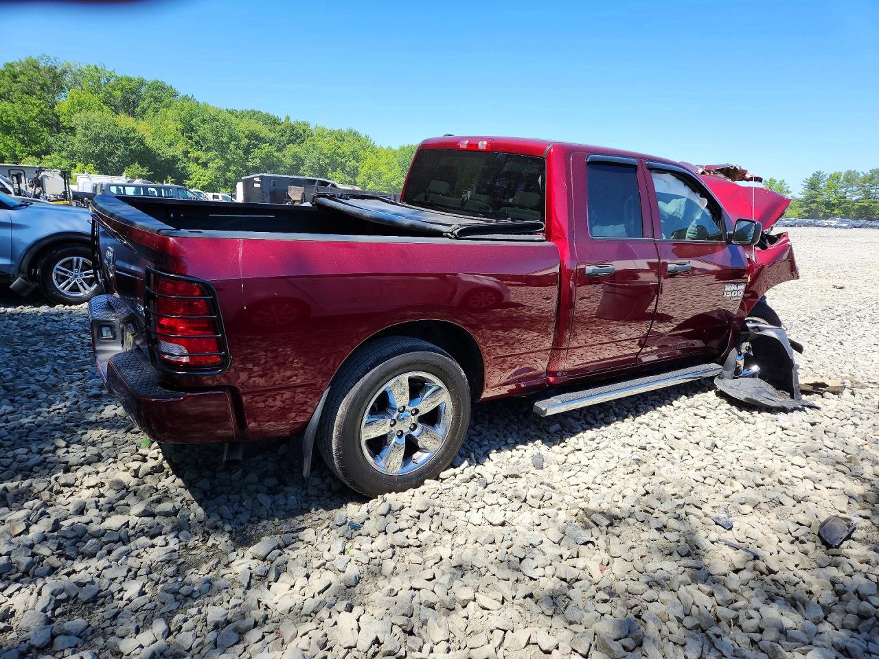 2019 Ram 1500 Classic Tradesman Red vin: 1C6RR7FG4KS536460