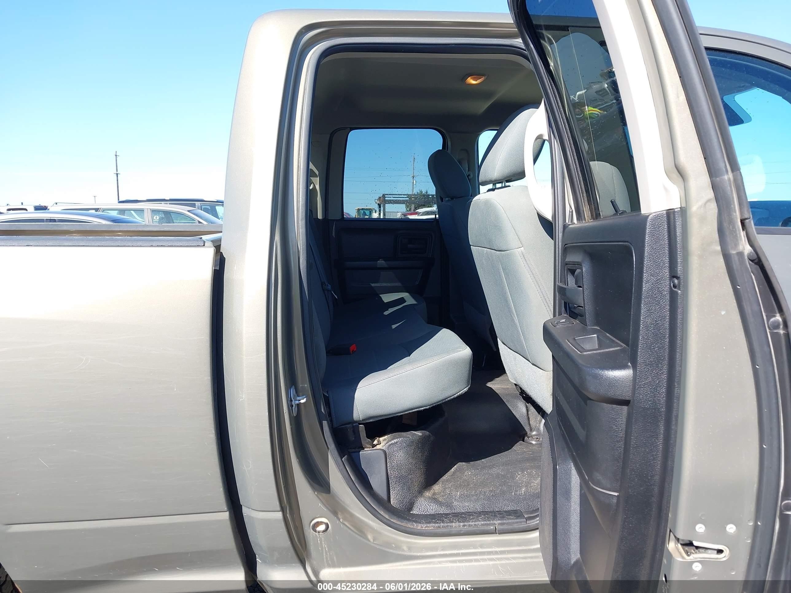 2015 Ram 1500 Tradesman Brown vin: 1C6RR7FG5FS789664
