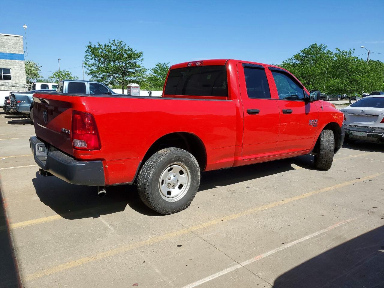 2019 Ram 1500 Classic Tradesman Red vin: 1C6RR7FG5KS717762