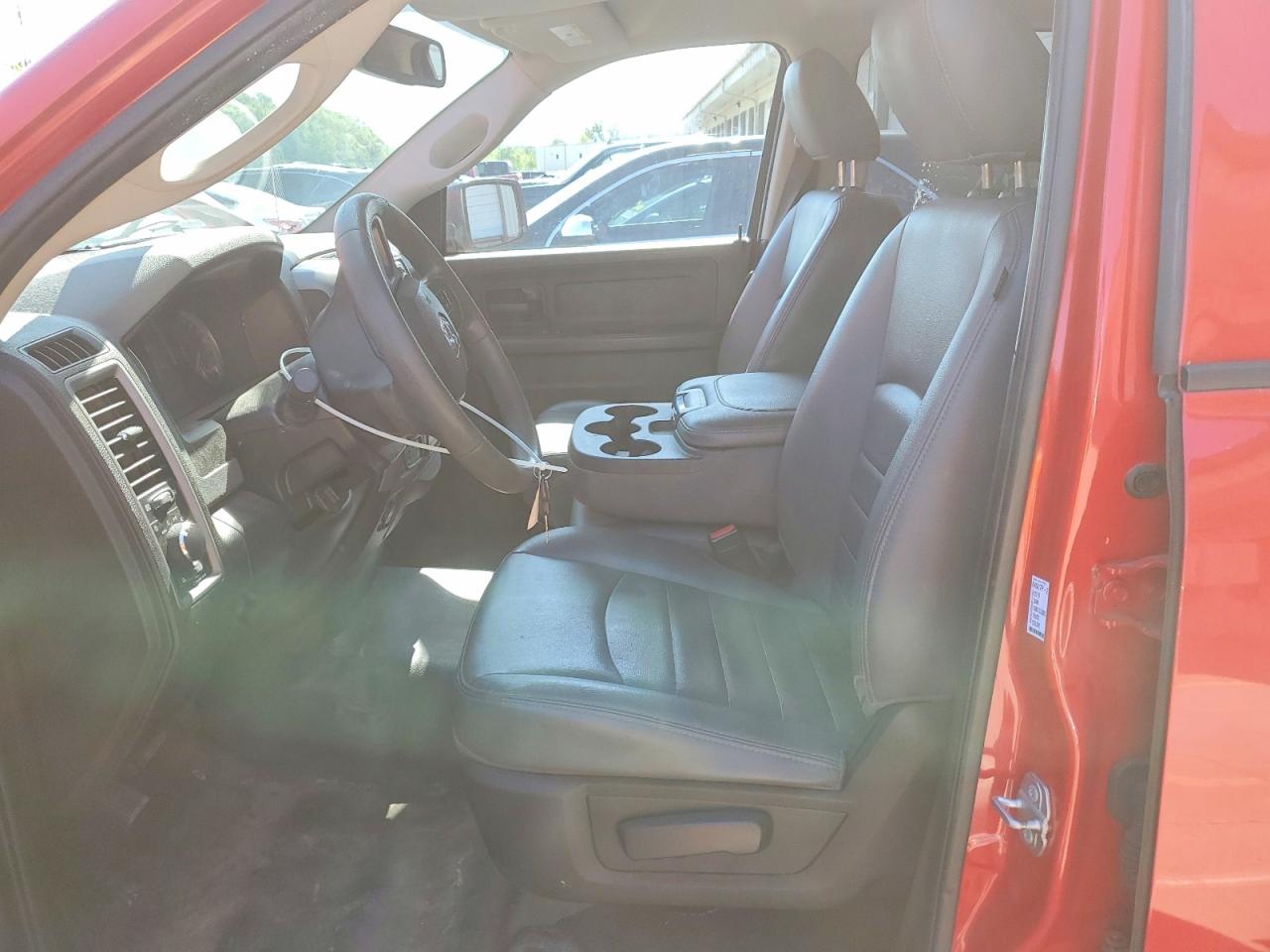 2019 Ram 1500 Classic Tradesman Red vin: 1C6RR7FG5KS717762