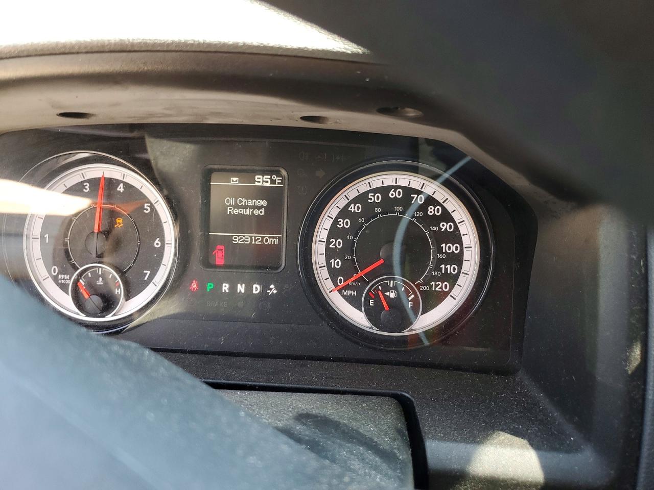 2019 Ram 1500 Classic Tradesman Red vin: 1C6RR7FG5KS717762