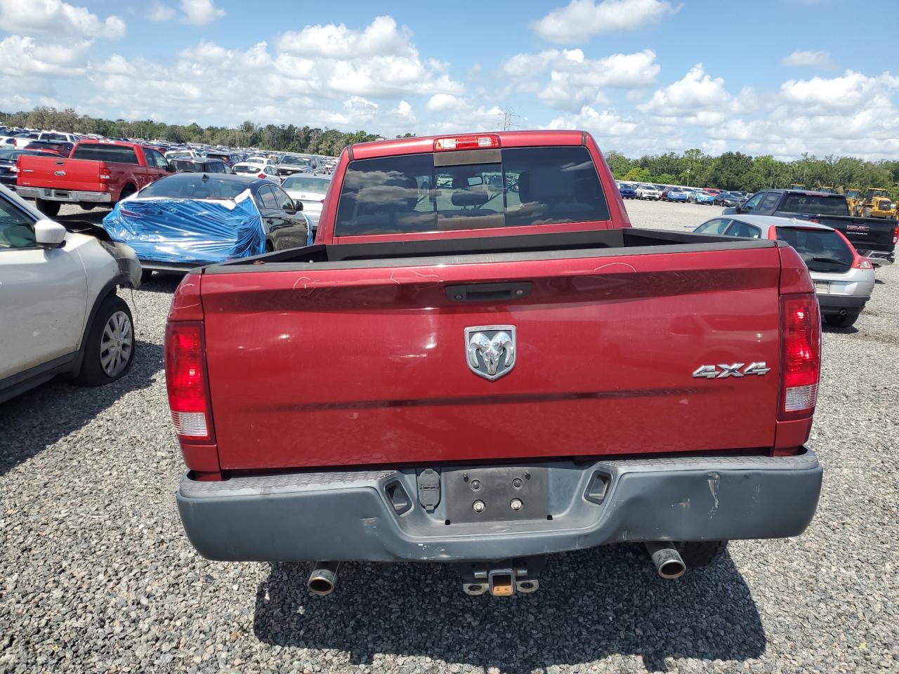 2014 Ram 1500 St Red vin: 1C6RR7FG6ES397582