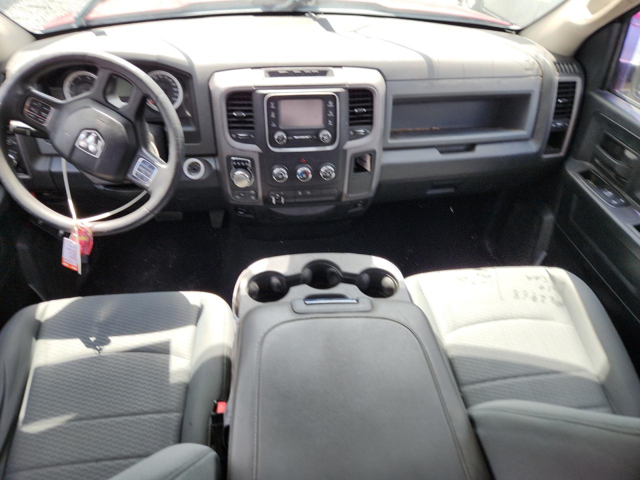 2014 Ram 1500 St Red vin: 1C6RR7FG6ES397582