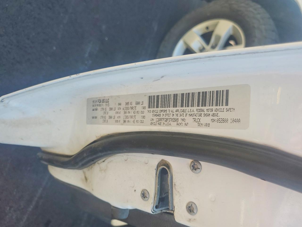 2015 Ram 1500 St White vin: 1C6RR7FG8FS703909