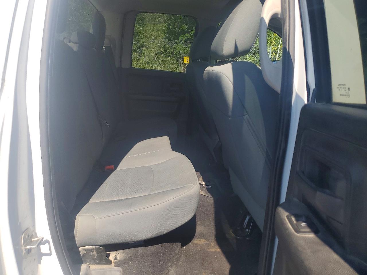 2015 Ram 1500 St White vin: 1C6RR7FG8FS703909