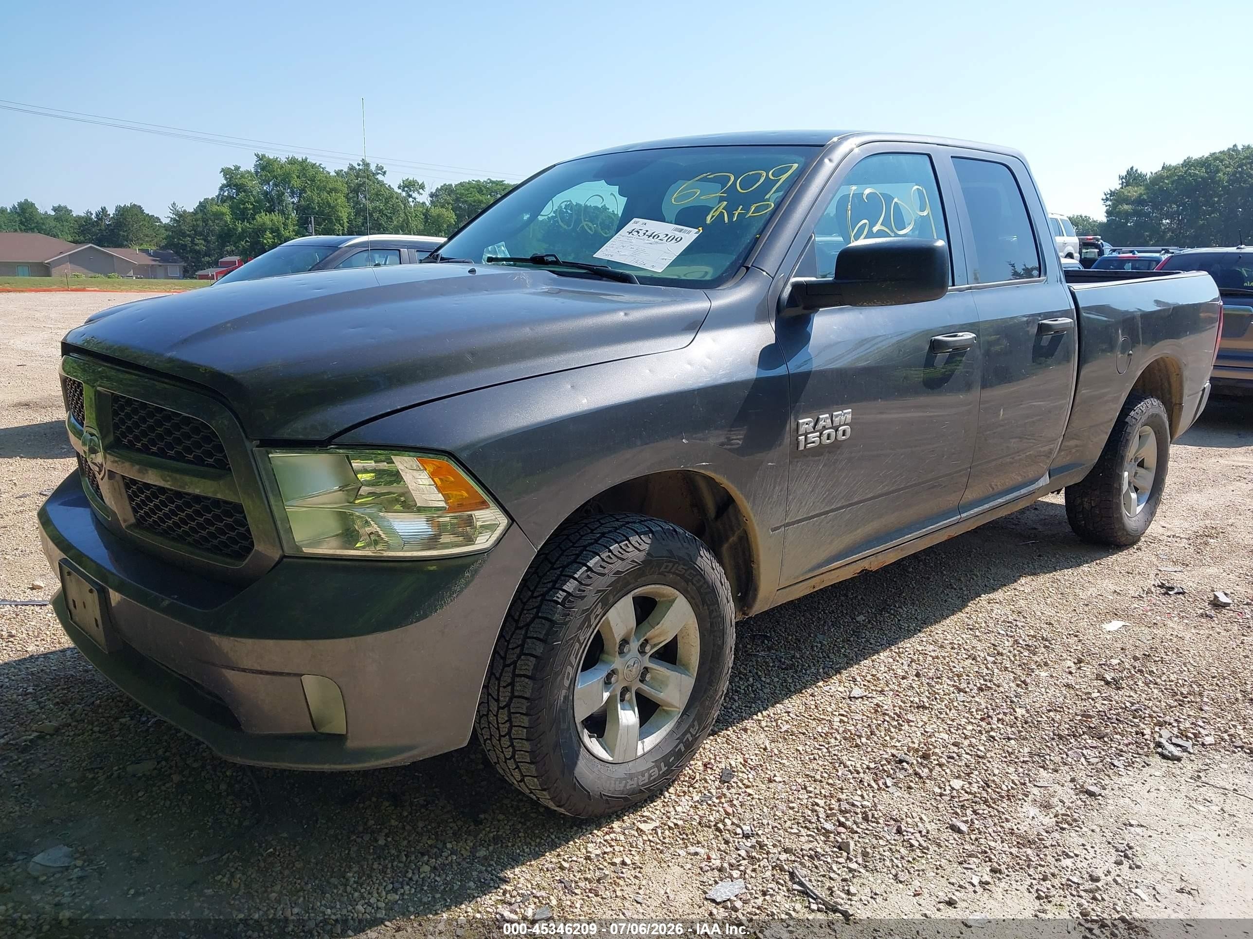 2018 Ram 1500 Express  4x4 6'4 Box Gray vin: 1C6RR7FG8JS203418