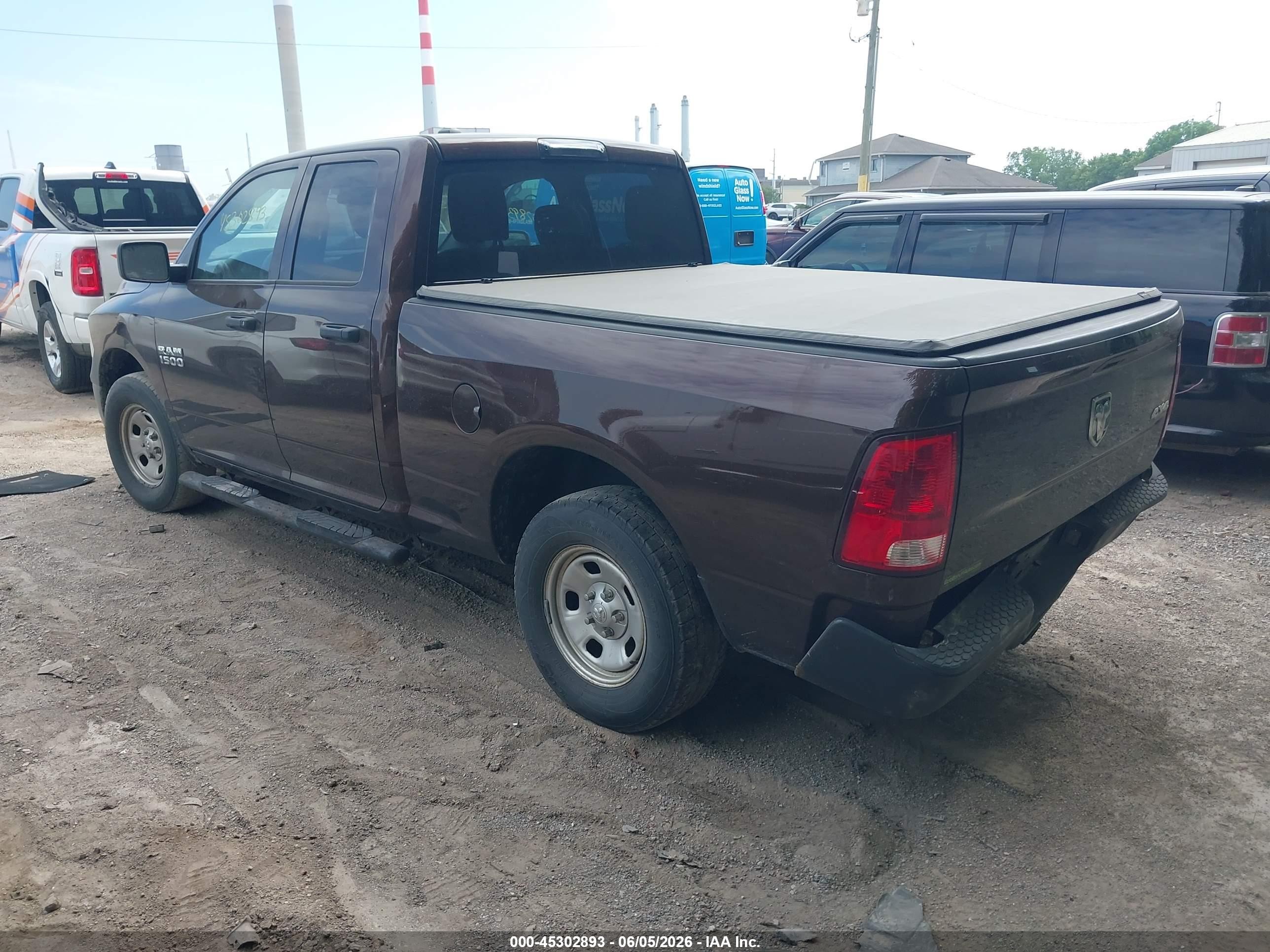 2015 Ram 1500 Tradesman Коричневый vin: 1C6RR7FG9FS660178