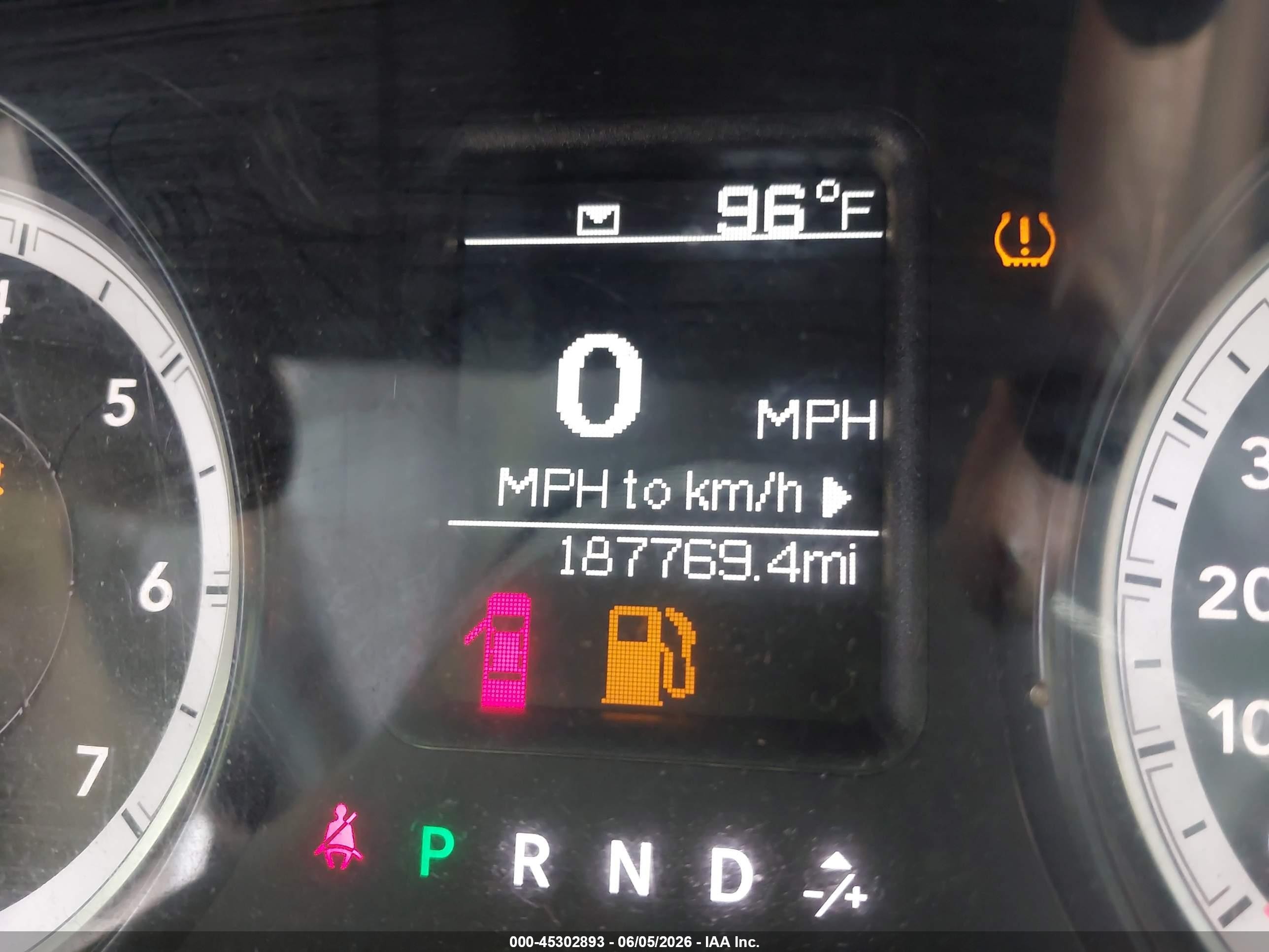 2015 Ram 1500 Tradesman Коричневый vin: 1C6RR7FG9FS660178