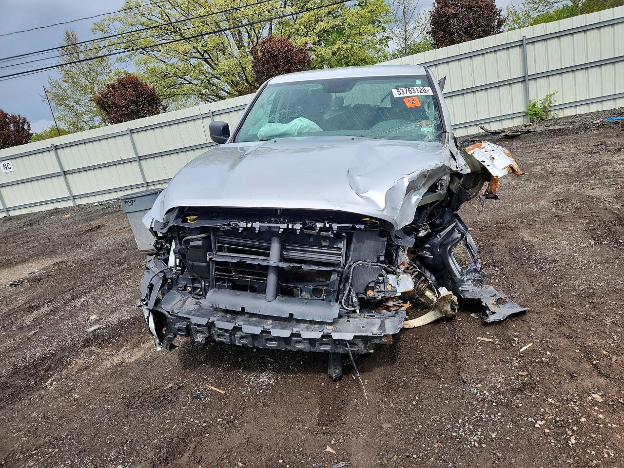 2018 Ram 1500 St Silver vin: 1C6RR7FGXJS328601
