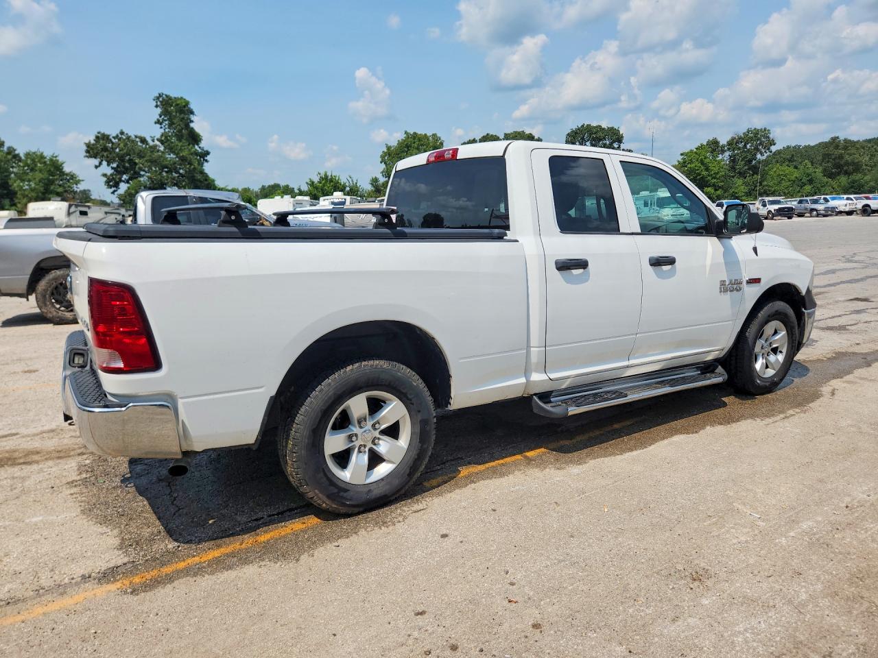 2014 Ram 1500 St White vin: 1C6RR7FM0ES302925