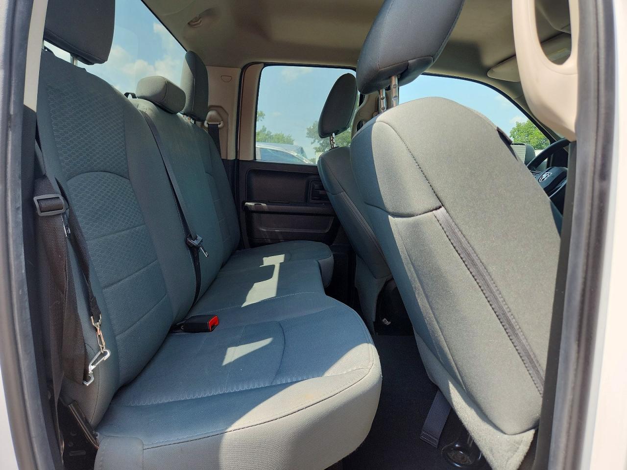2014 Ram 1500 St White vin: 1C6RR7FM0ES302925