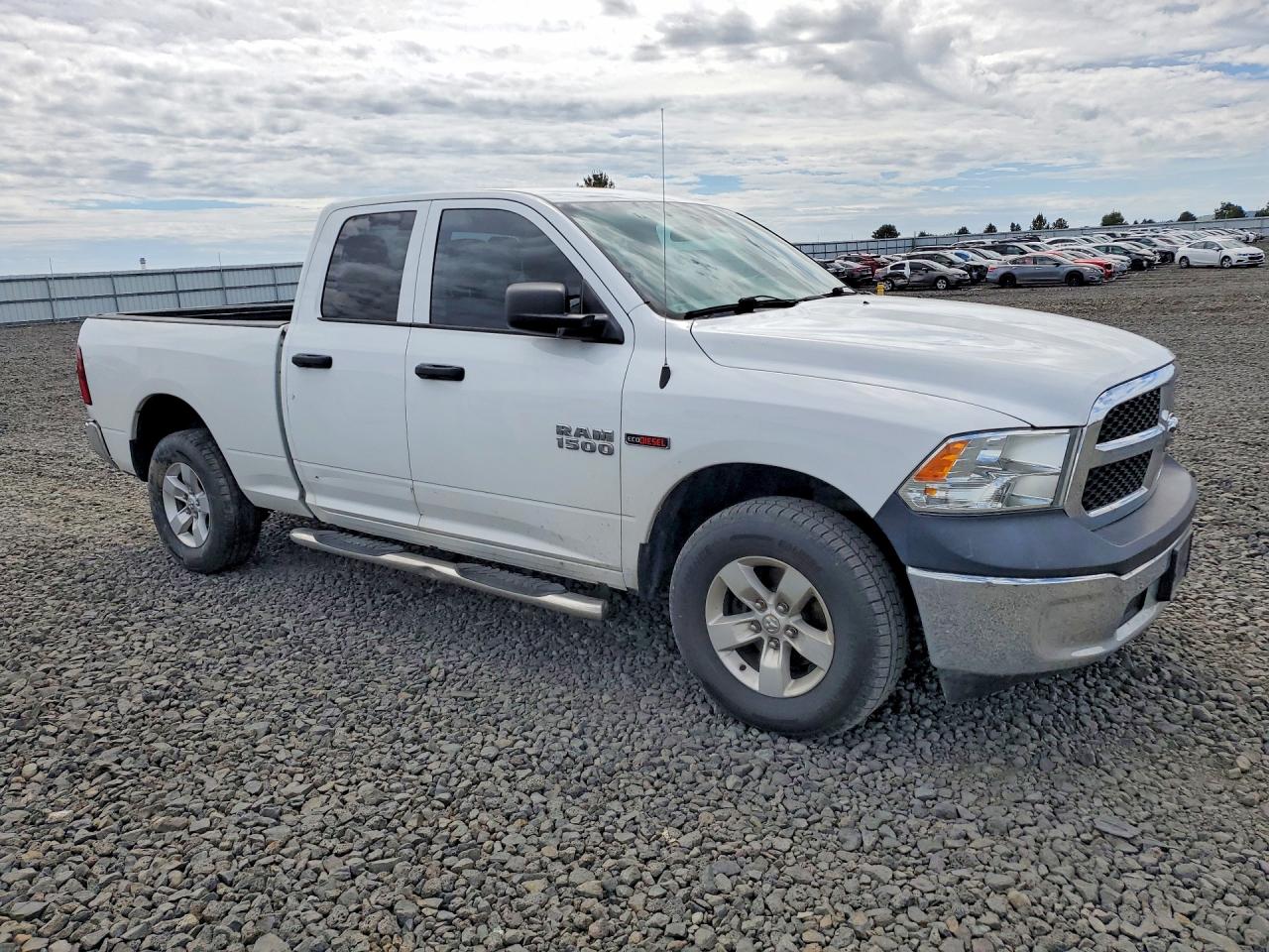 2017 Ram 1500 St Белый vin: 1C6RR7FMXHS528460