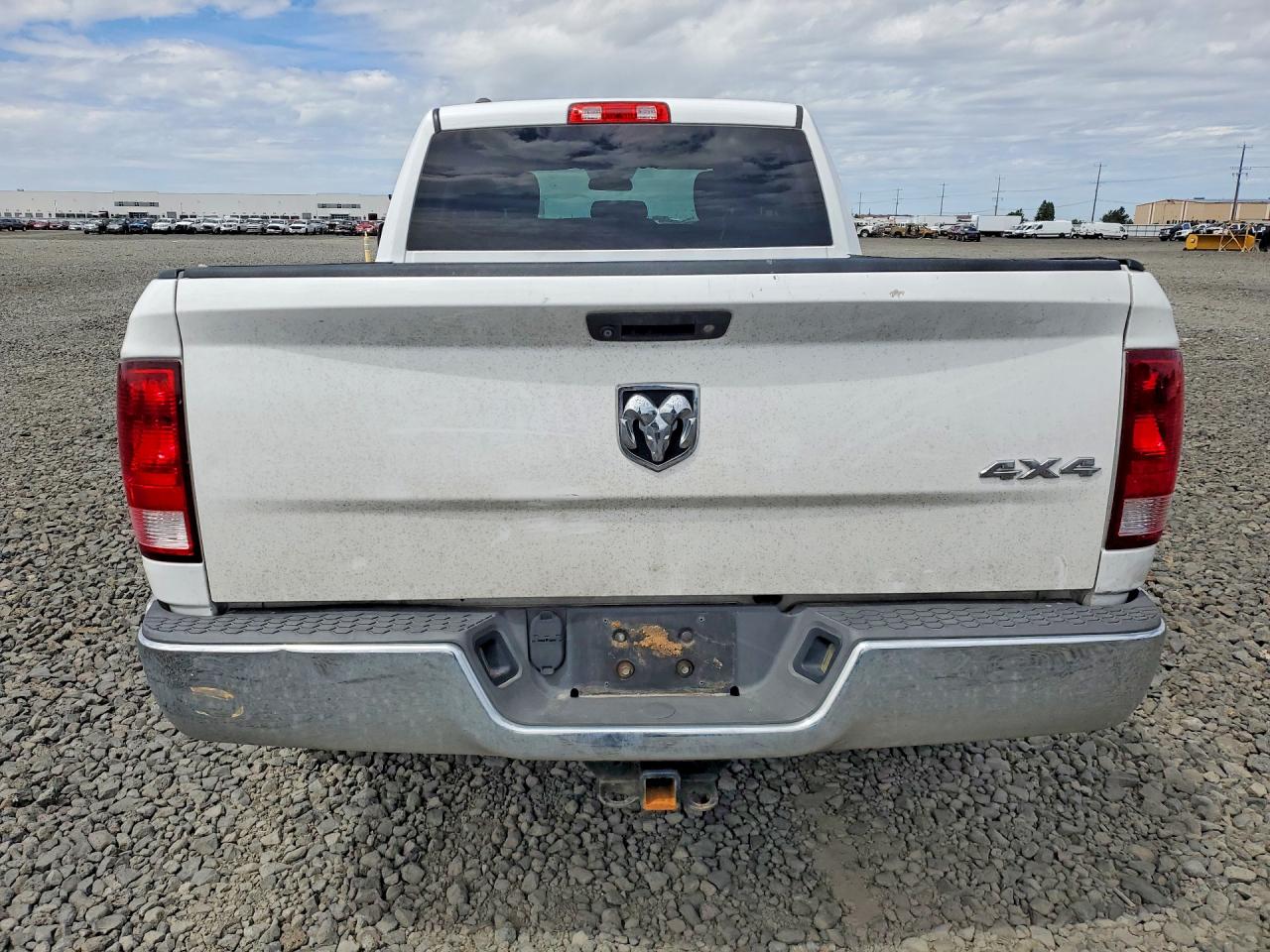 2017 Ram 1500 St Белый vin: 1C6RR7FMXHS528460