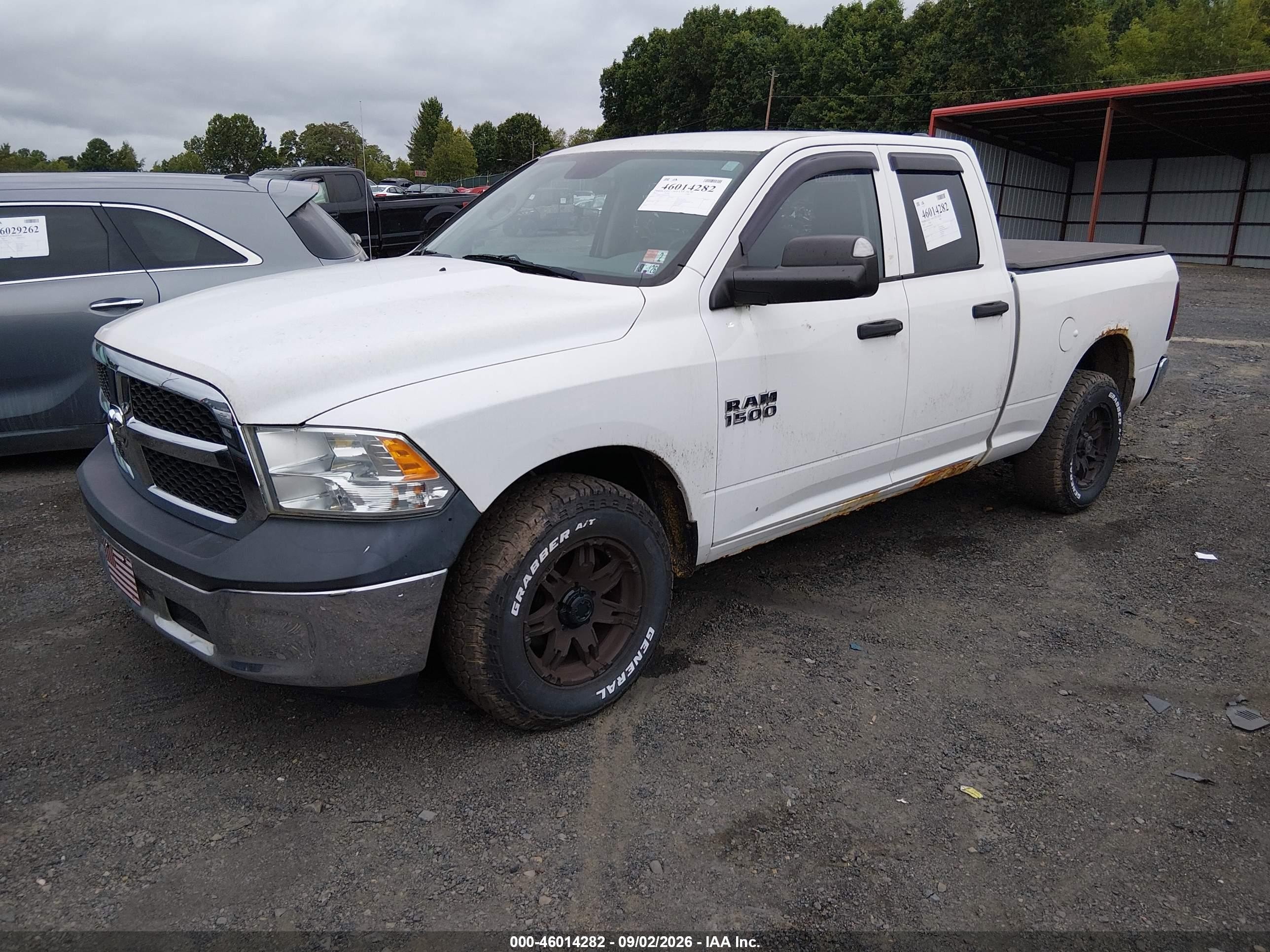 2013 Ram 1500 St White vin: 1C6RR7FP2DS502391