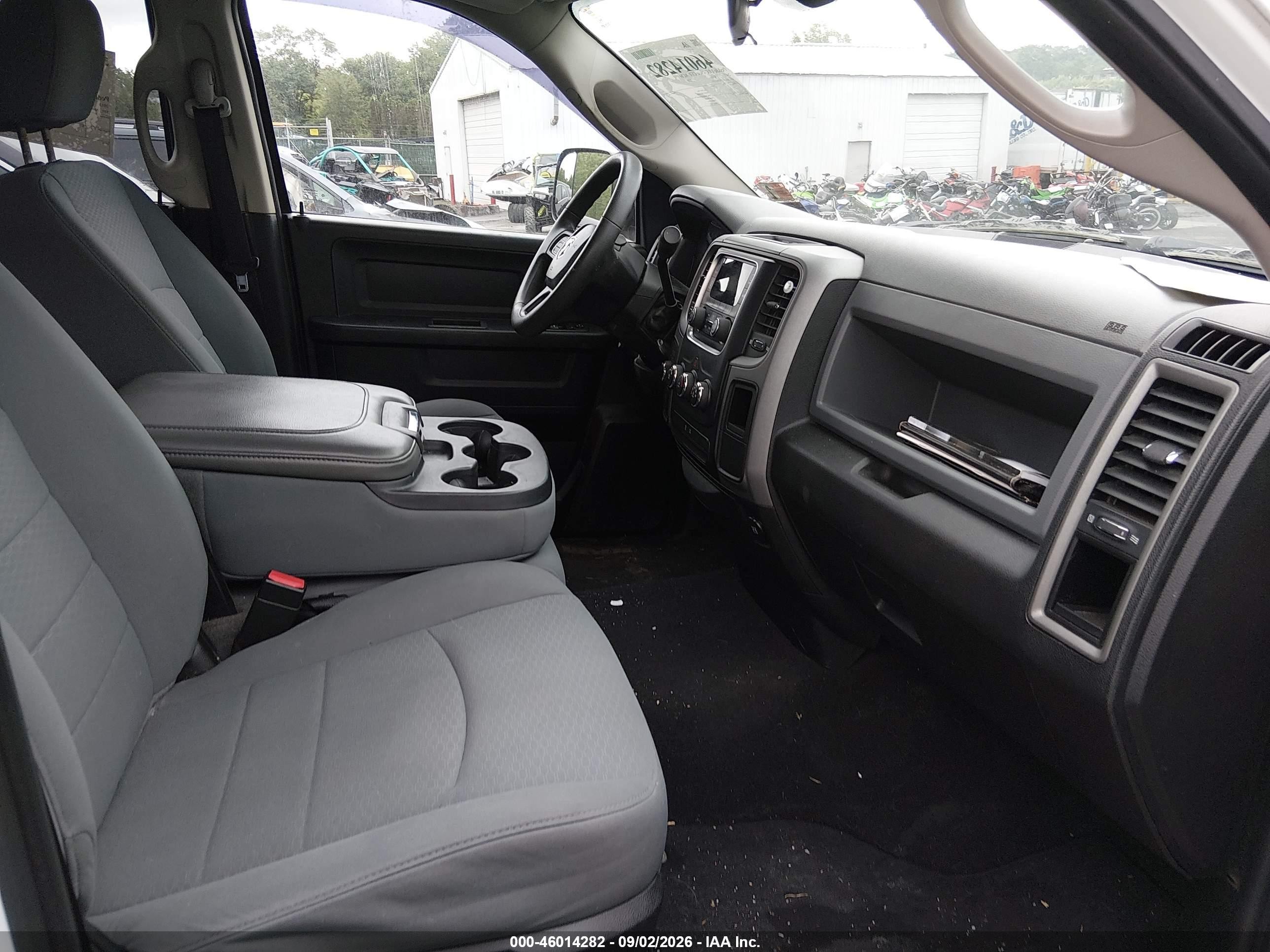 2013 Ram 1500 St White vin: 1C6RR7FP2DS502391