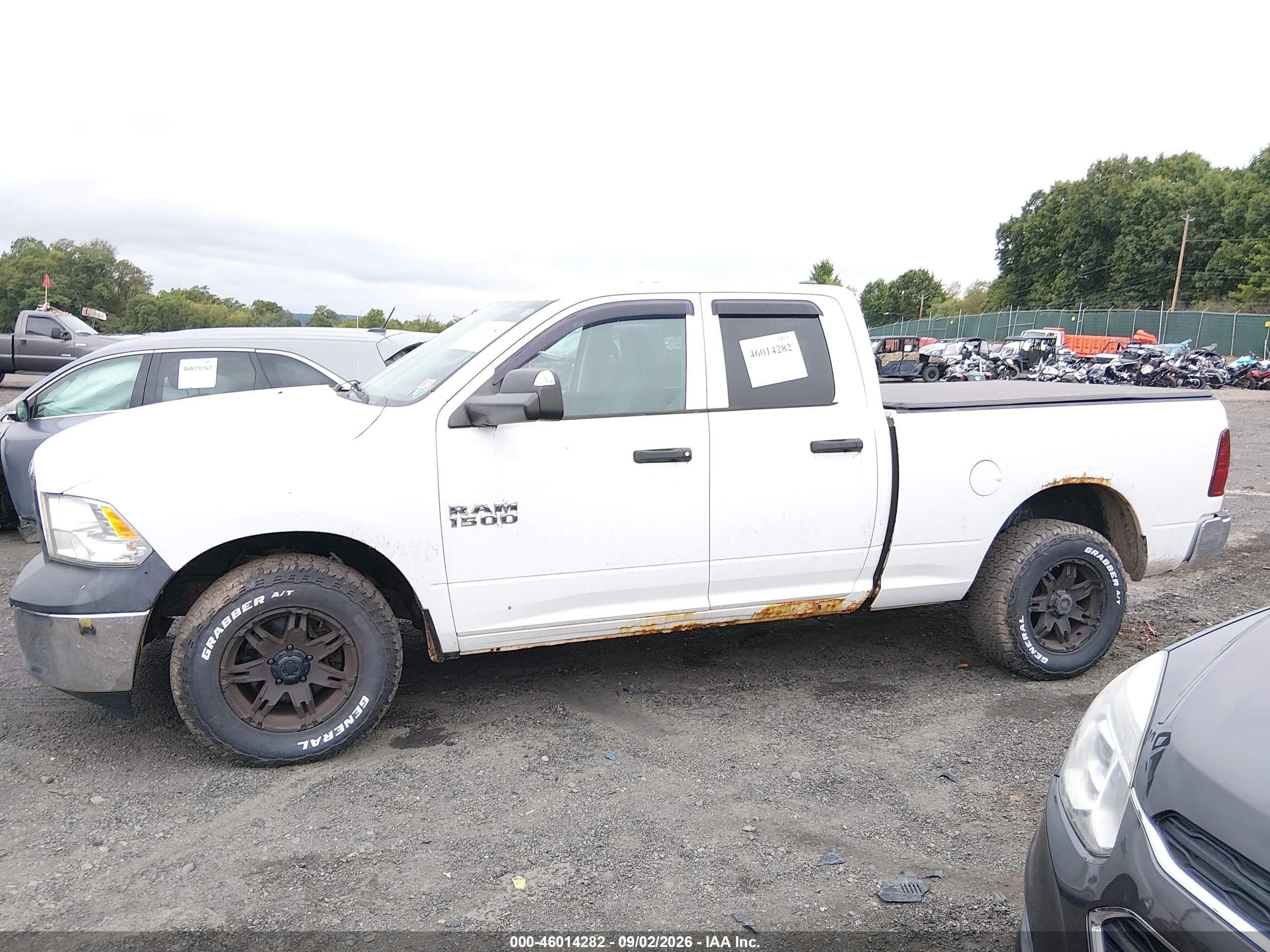 2013 Ram 1500 St White vin: 1C6RR7FP2DS502391