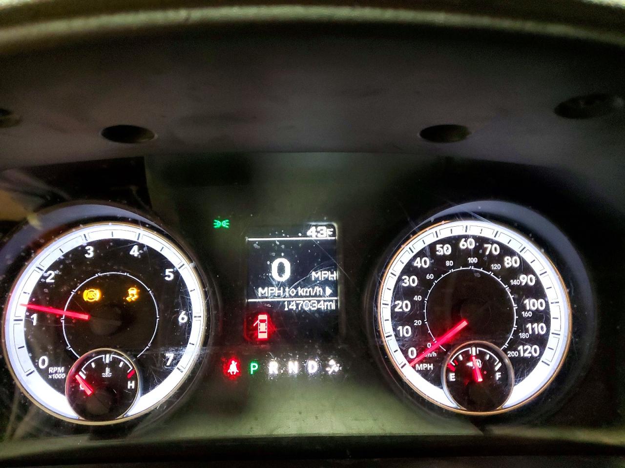 2013 Ram 1500 St Red vin: 1C6RR7FT0DS521258