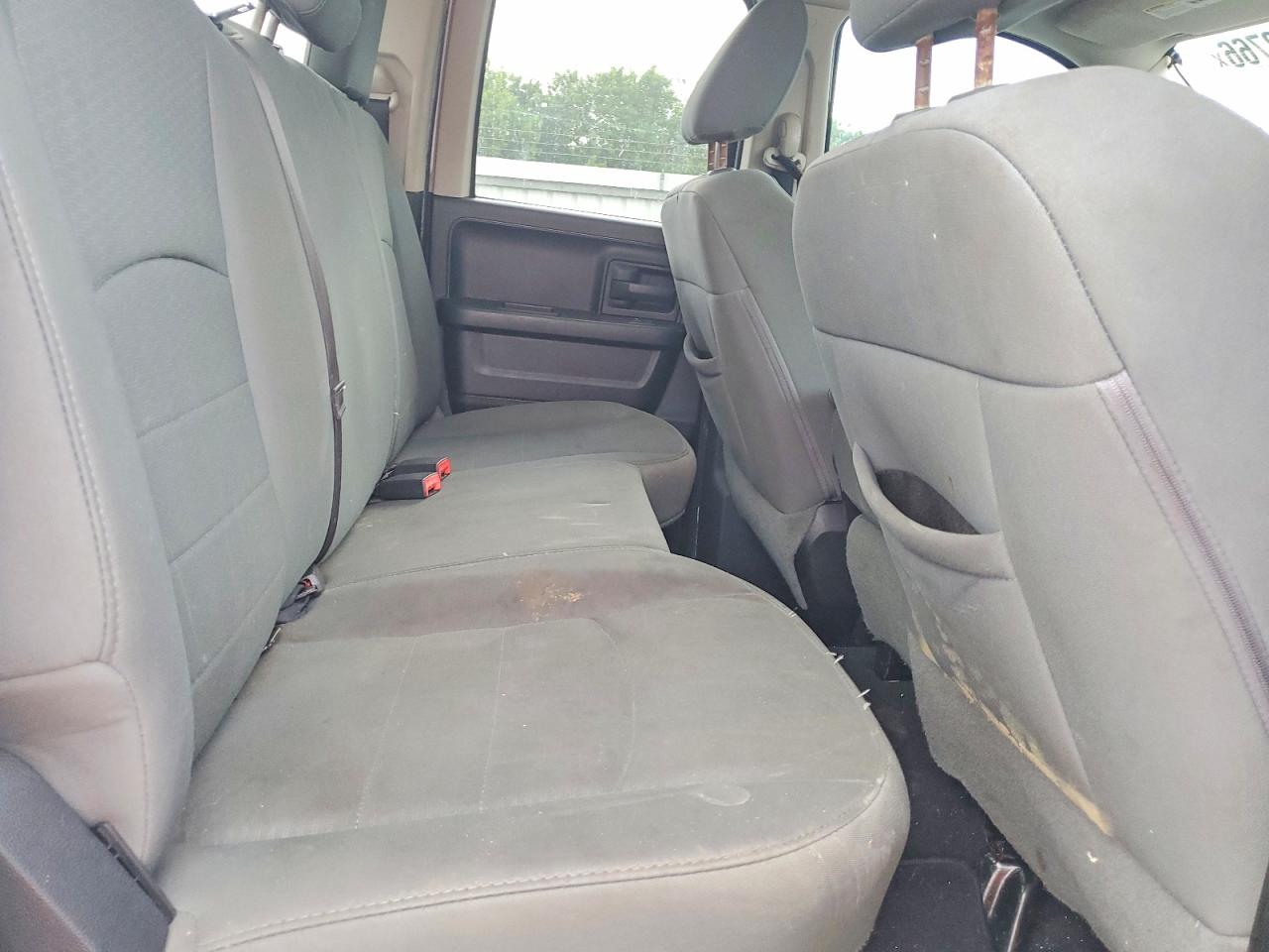 2013 Ram 1500 St White vin: 1C6RR7FT0DS572422