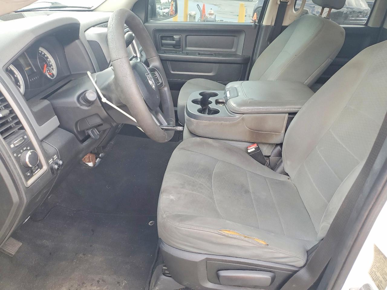 2013 Ram 1500 St White vin: 1C6RR7FT0DS572422