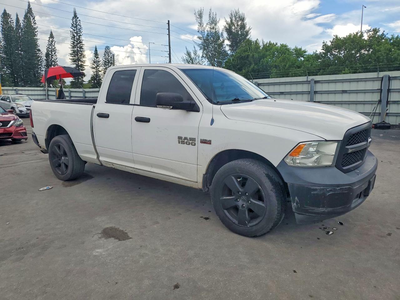 2013 Ram 1500 St White vin: 1C6RR7FT0DS572422