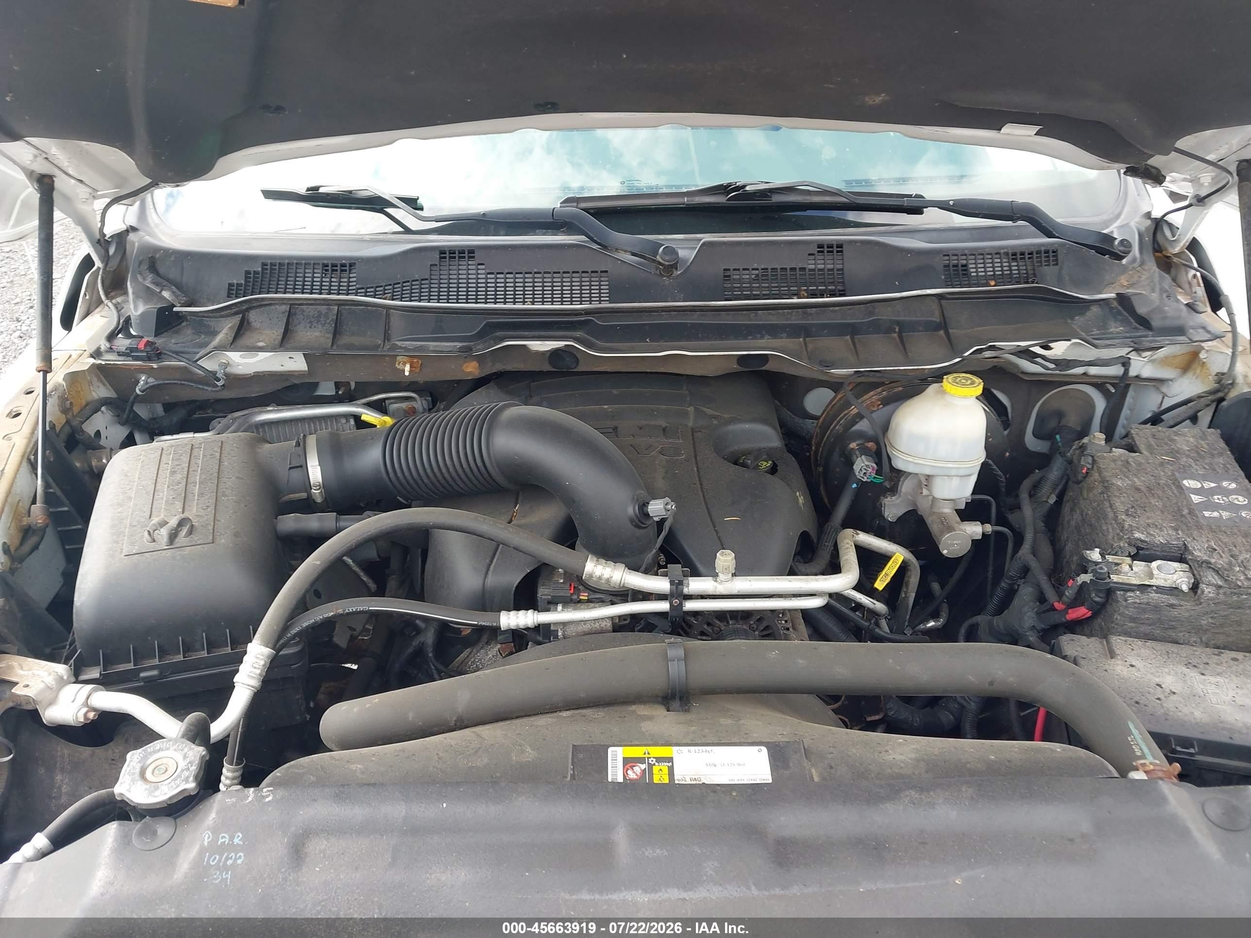 2015 Ram 1500 Tradesman White vin: 1C6RR7FT0FS520193