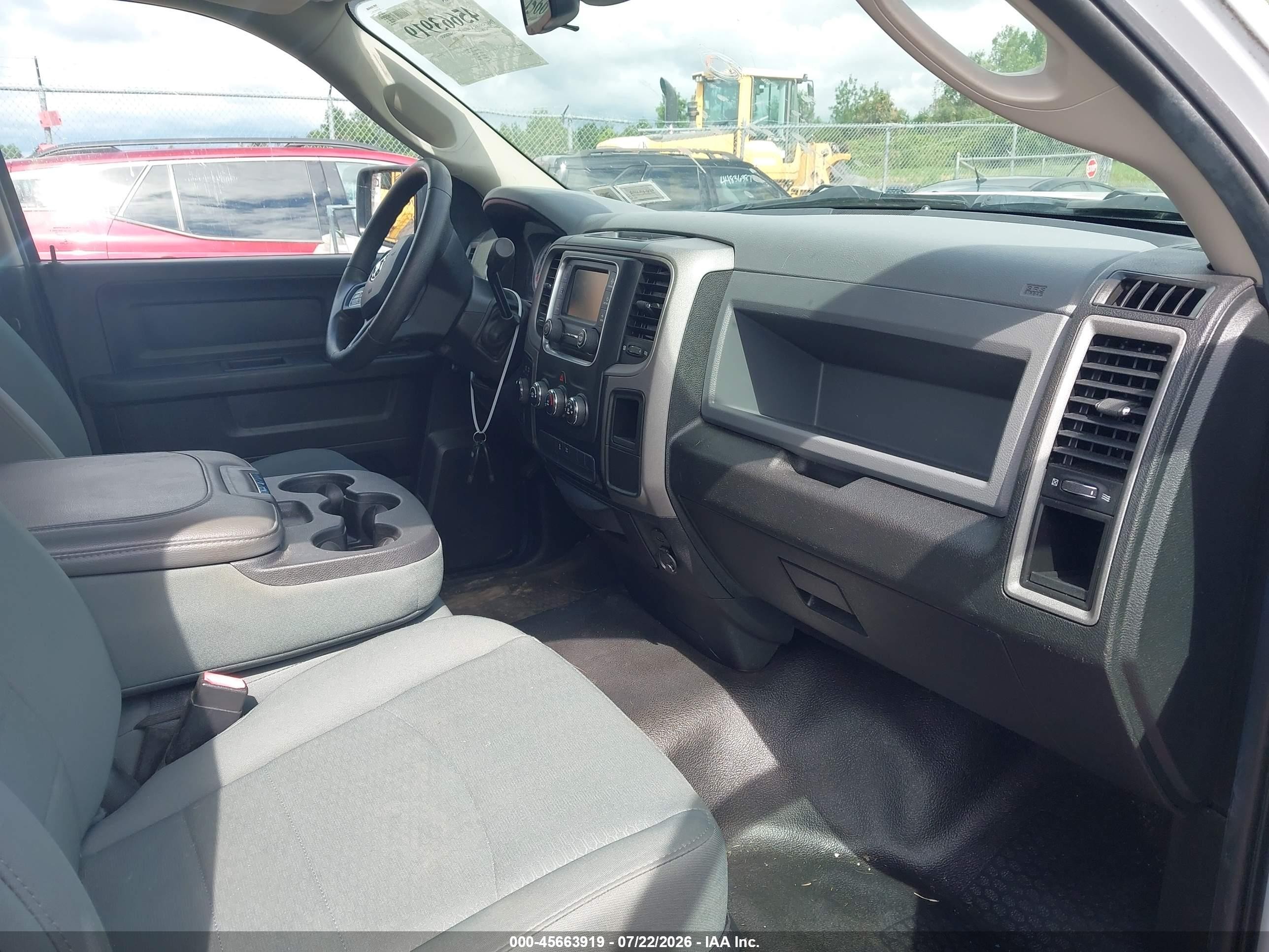 2015 Ram 1500 Tradesman White vin: 1C6RR7FT0FS520193